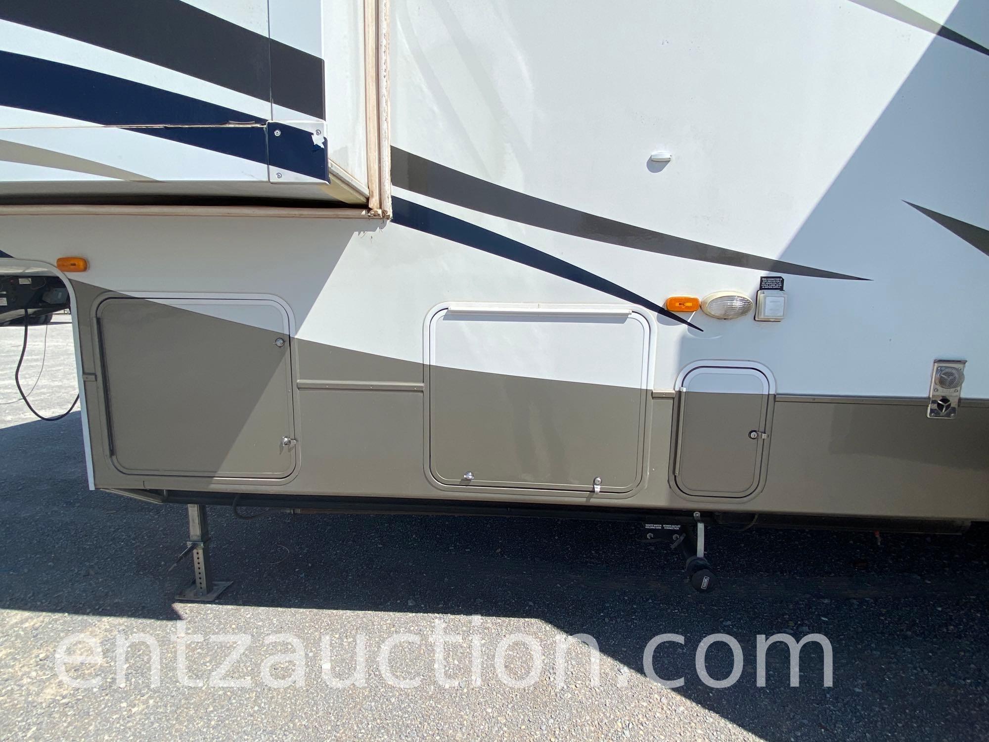 2009 DURANGO BY K-Z LX 35' TRAVEL TRAILER,