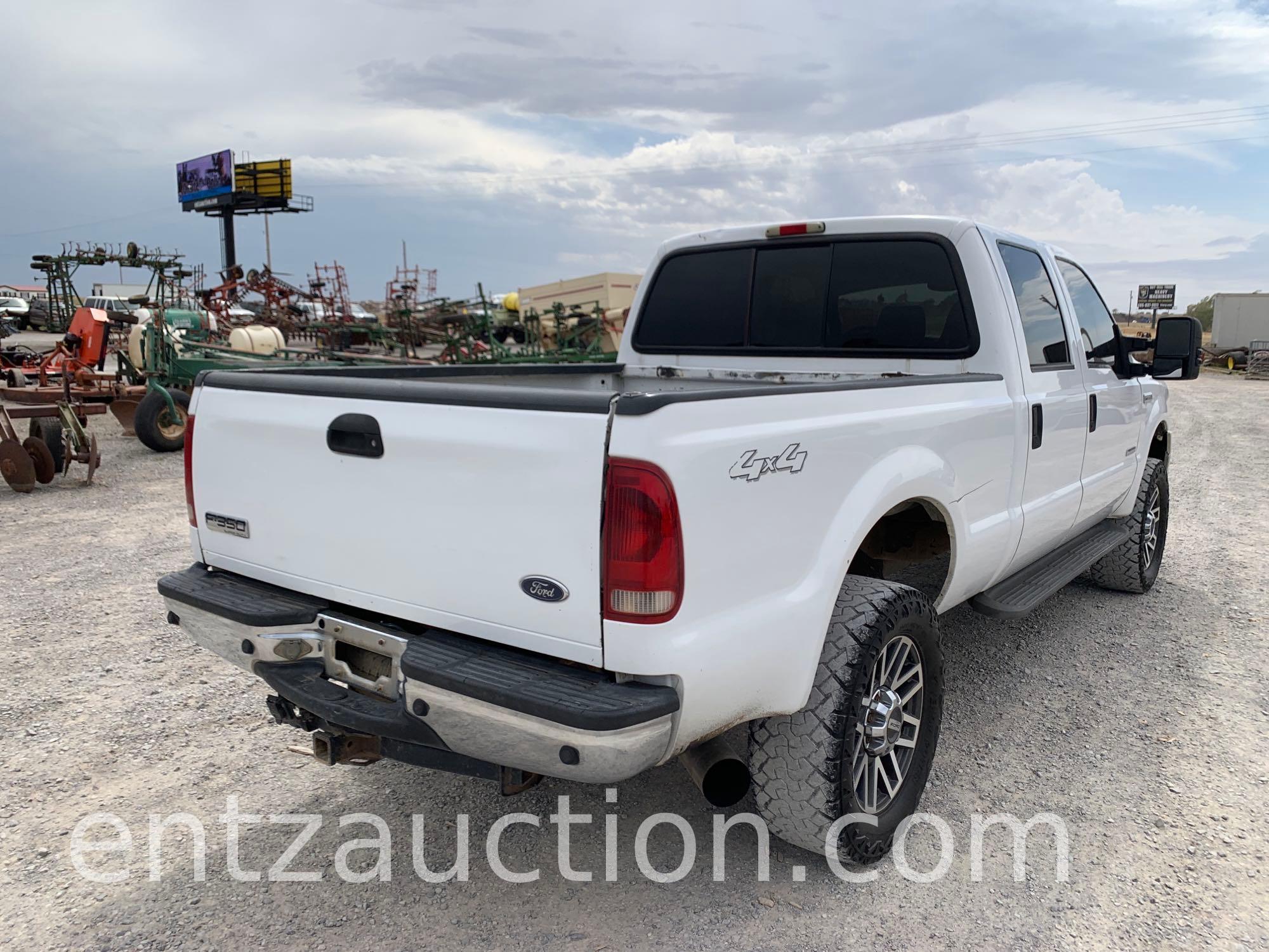 2005 FORD F350, CREW CAB, 4X4, DIESEL,