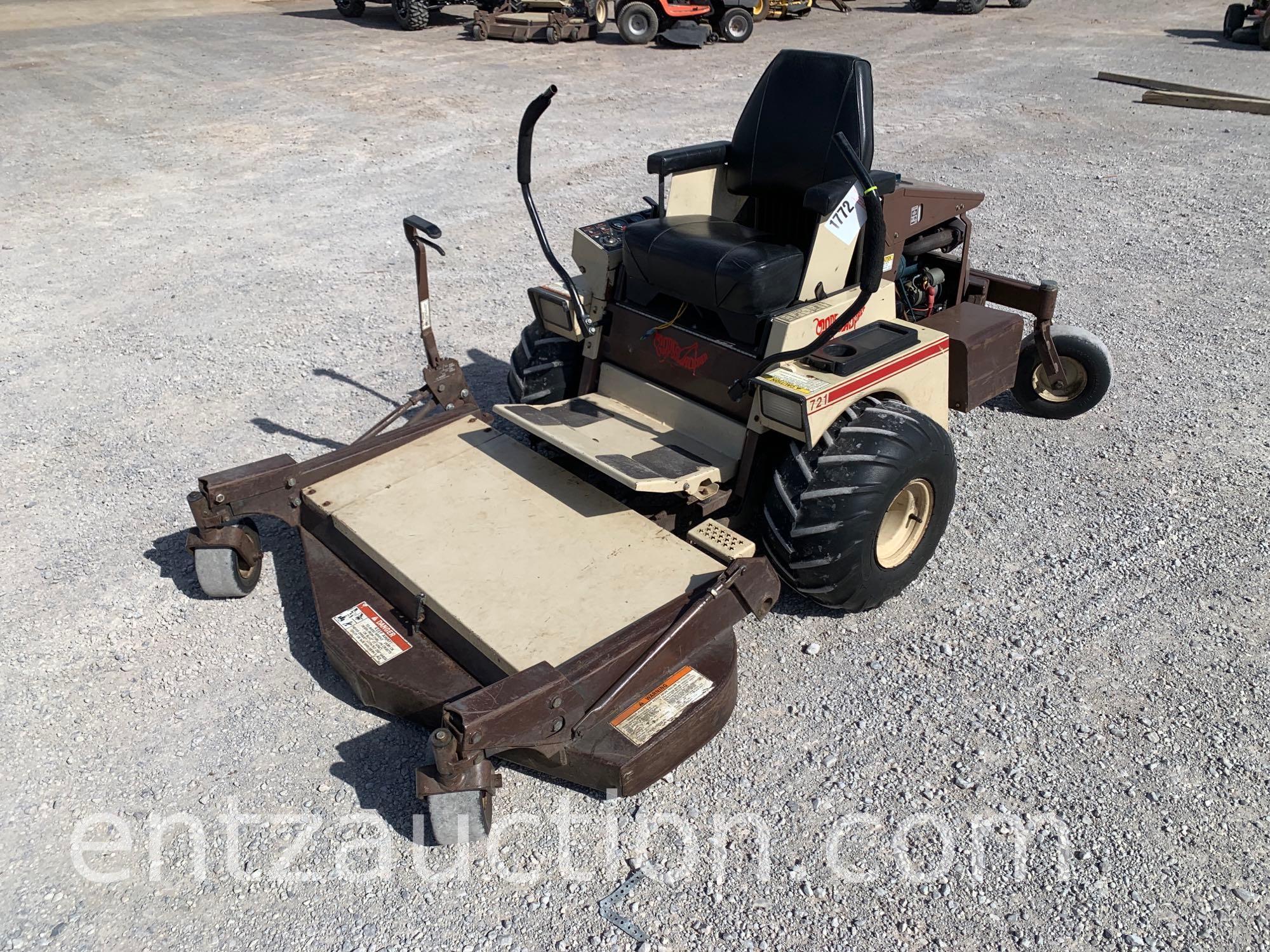 GRASSHOPPER 721 FRONT DECK MOWER W/ KUBOTA GAS