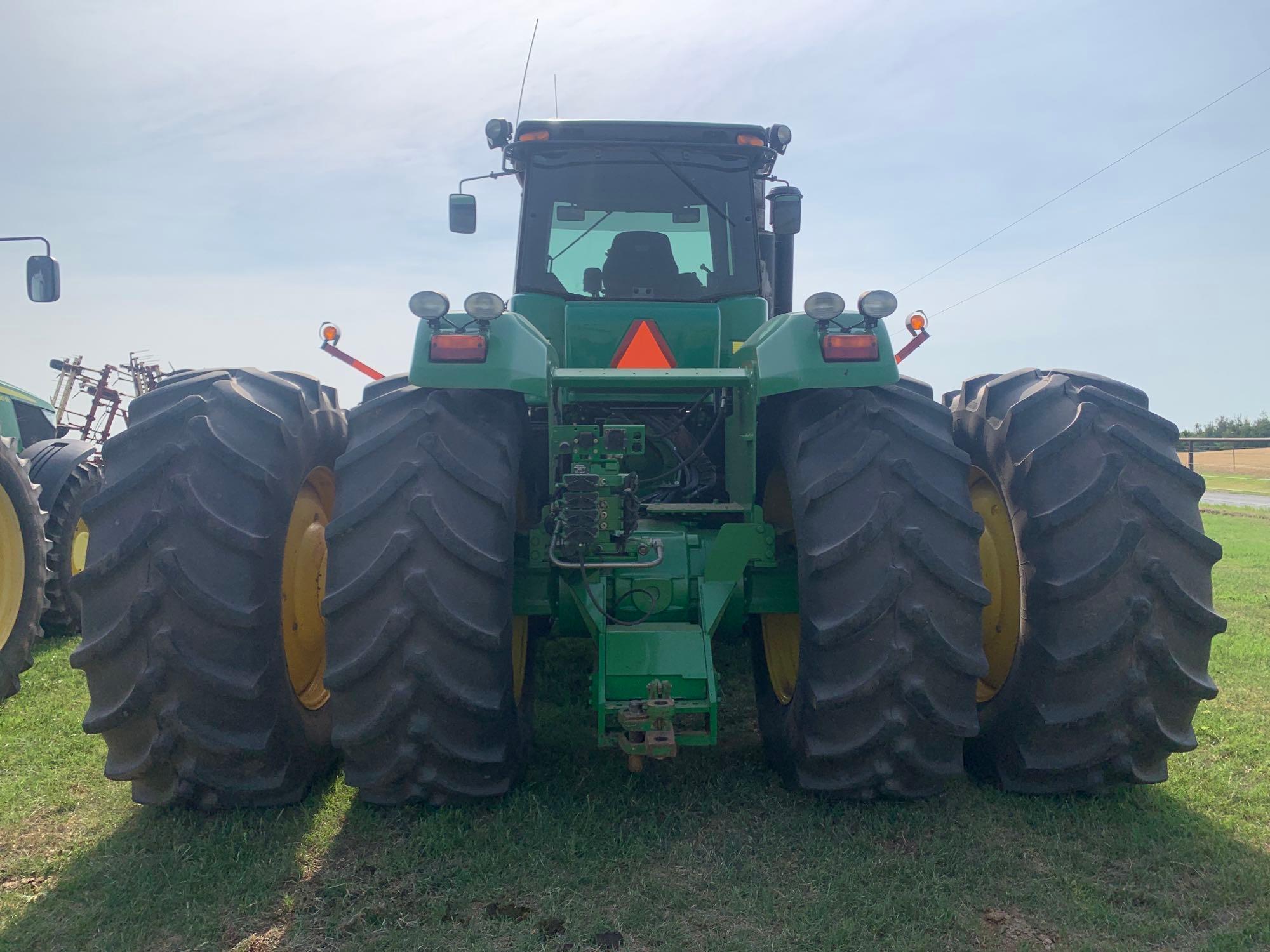 2010 JD 9430 TRACTOR, C&A, 4 HYD., 24/6 MANUAL TRANS.,