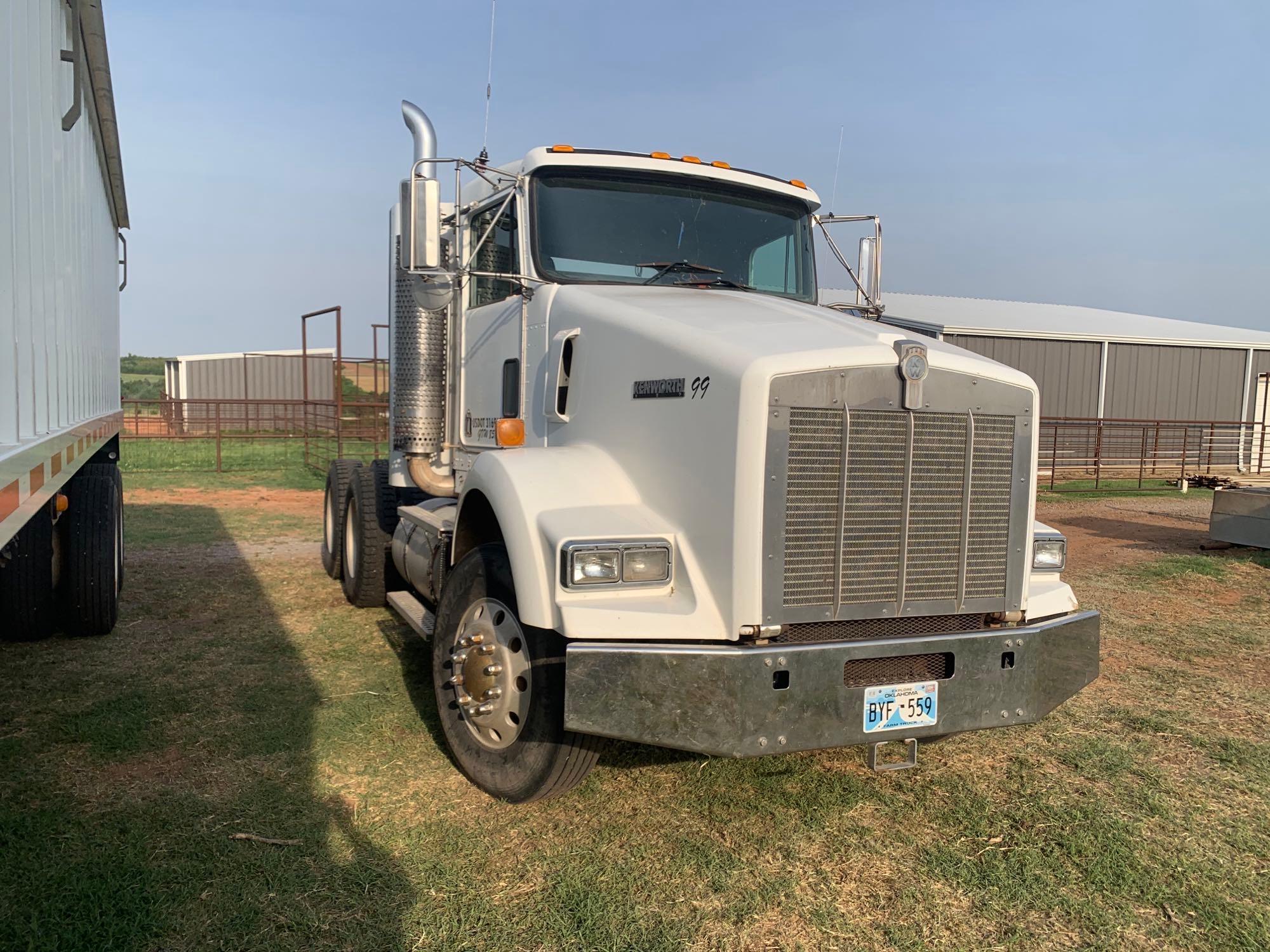 1999 KENWORTH T800B, DAY CAB, CUMMINS N14,