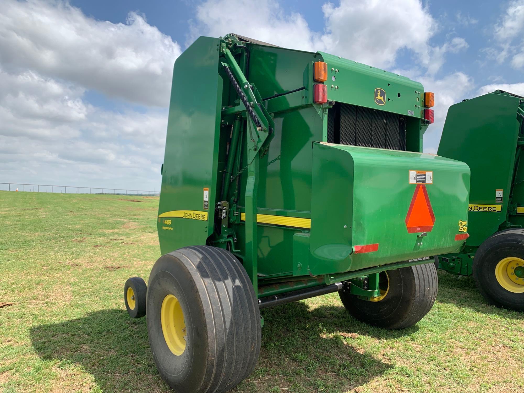 JD 469 ROUND BALER, MEGA WIDE PLUS, NET/TWINE,