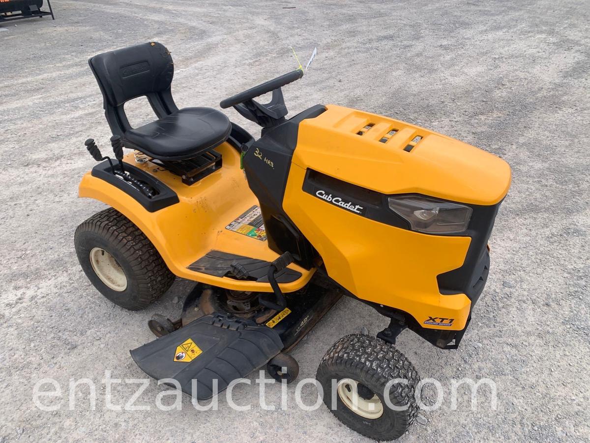 CUB CADET RIDING LAWN MOWER XTI ENDURO SERIES,