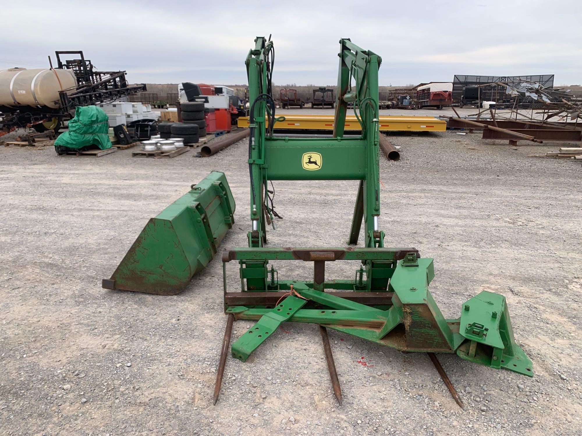 JD 260 SELF LEVELING LOADER, FORKS, BUCKET W/