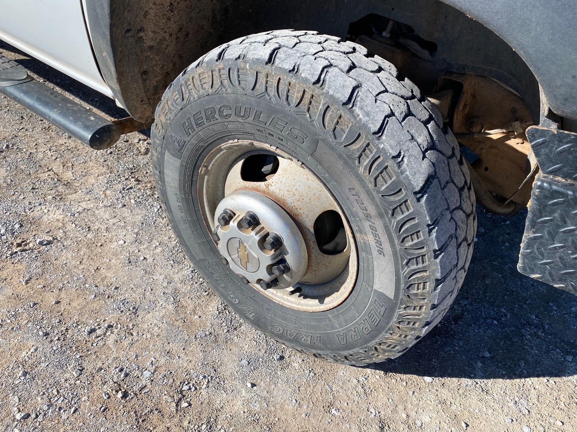 2003 CHEVY 3500 PICKUP, DUALLY, EXT. CAB,