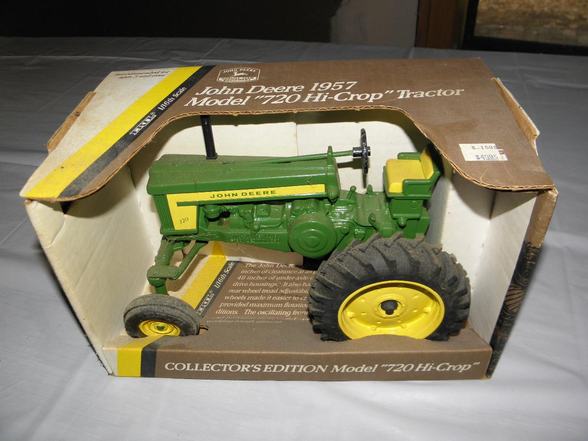 John Deere 720