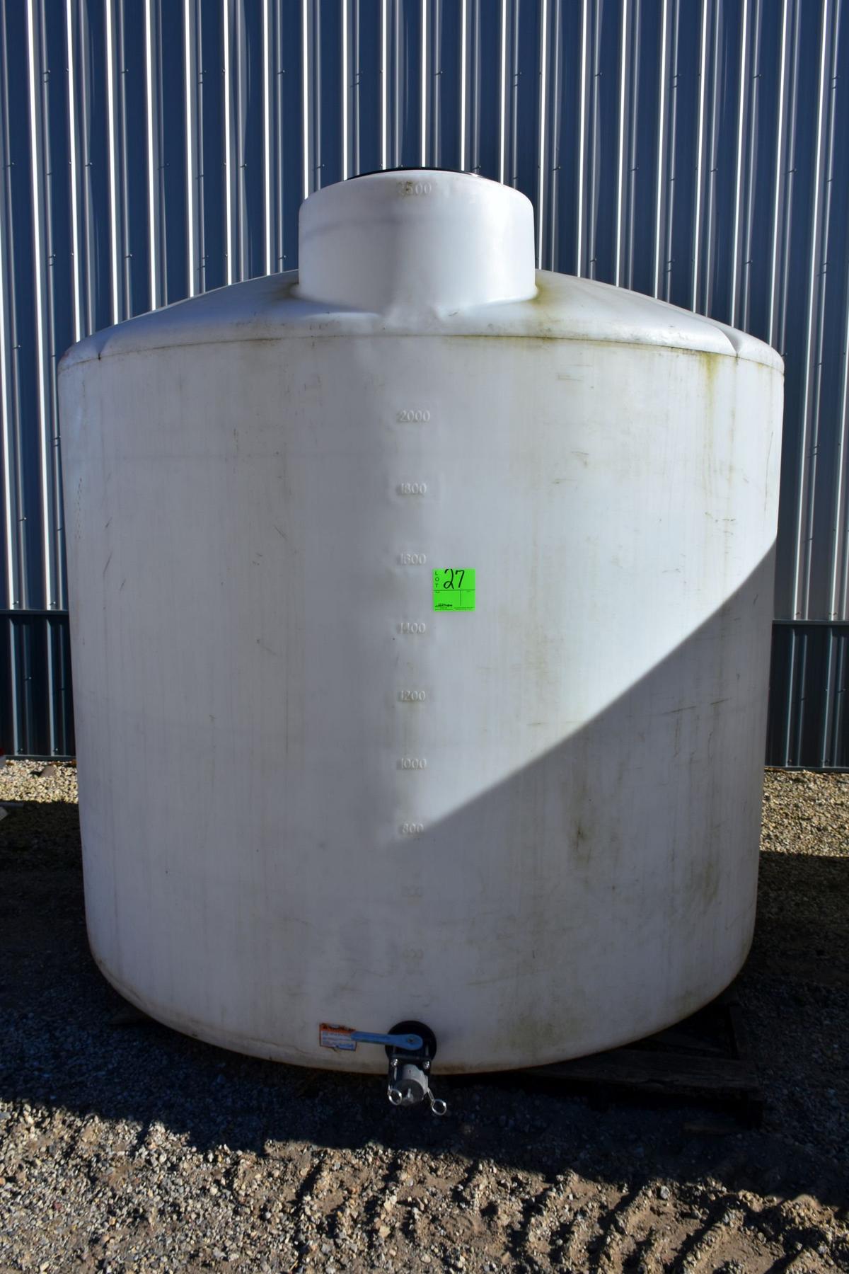 2500 Gallon Vertical Poly Nurse Tank