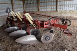 IHC 710 Plow, 3x16’s, 3pt