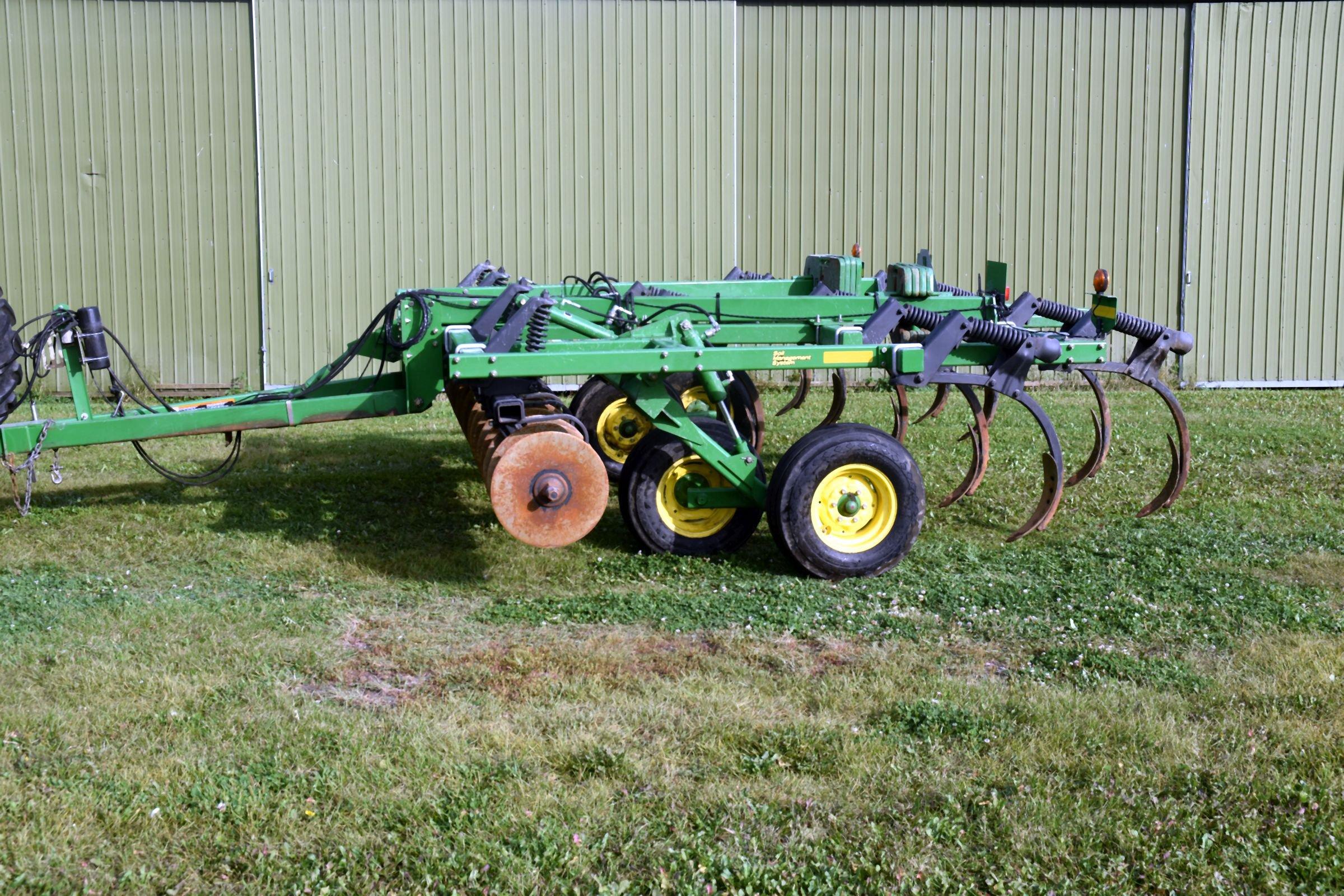 John Deere 714 Mulch Till, Depth Control, 11 Shank, Weight Kit, Rear Hitch