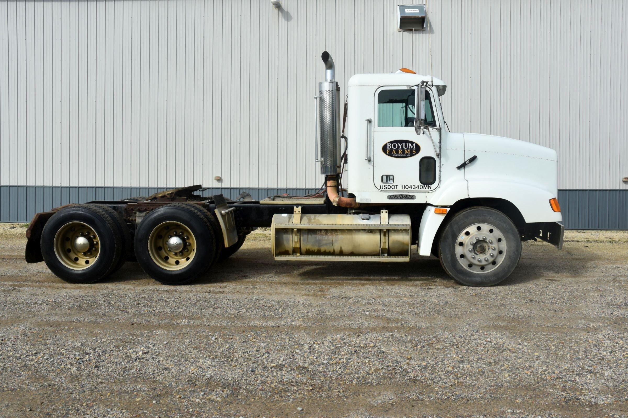 1996 Freightliner Day Cab, M-11 Cummins, Differential Lock, 9 Speed, Air Ride, PTO, 22.5 Rubber, 665