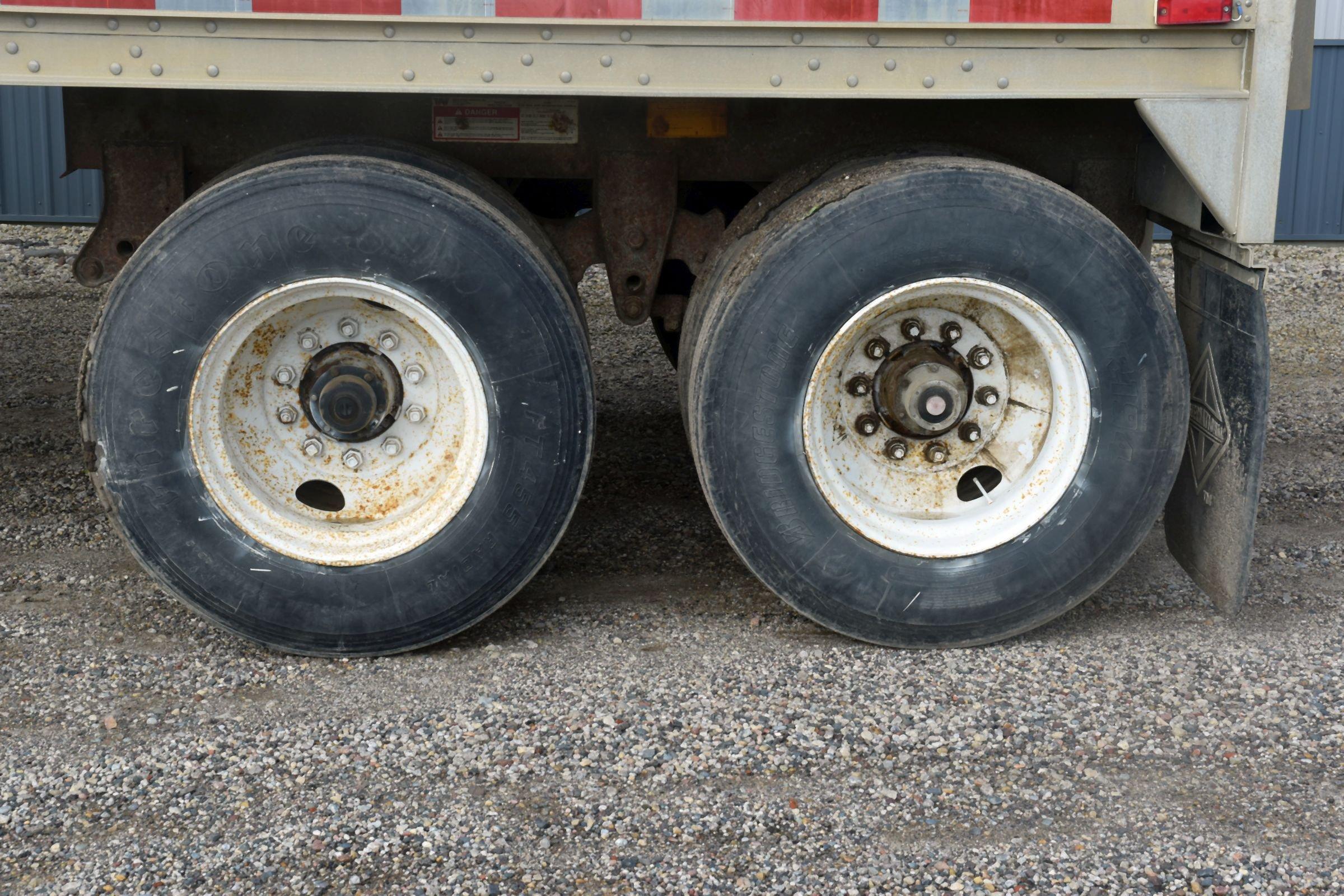 1995 Wilson Pace Setter Grain Trailer, 43’x96”x66”, Spring Ride, Ag Hoppers, 22.5 Rubber