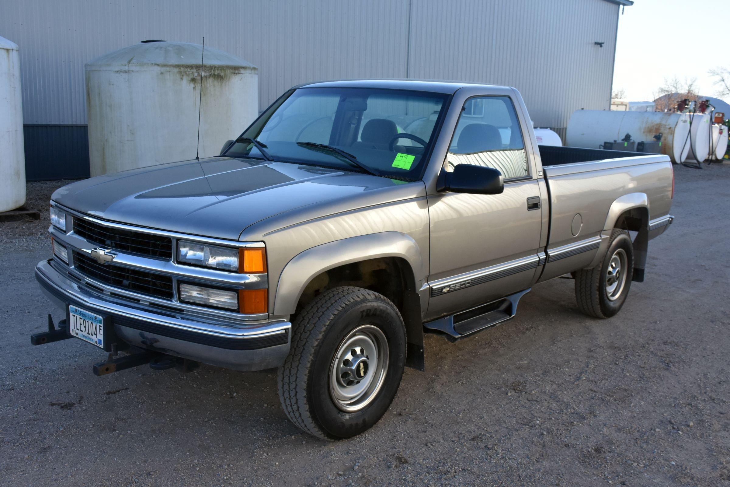 2000 Chevrolet 3500 Regular Cab, 8 Foot Box, 350 V8, Automatic, 4x4, 90,697 Miles, Sharp