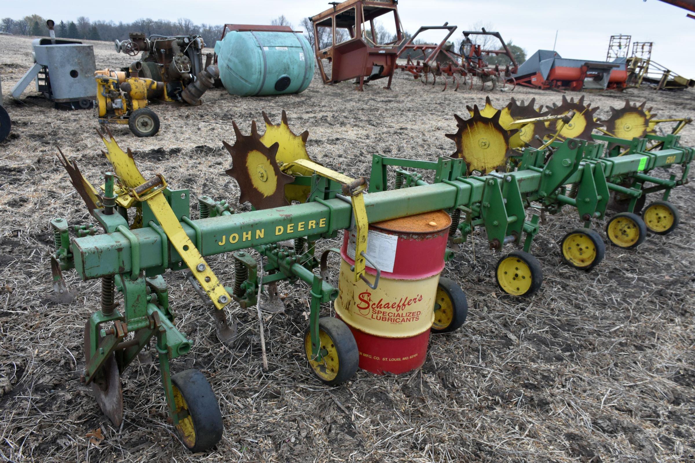 John Deere RM 6 Row 30" Row Crop Cultivator, Rolling Shields