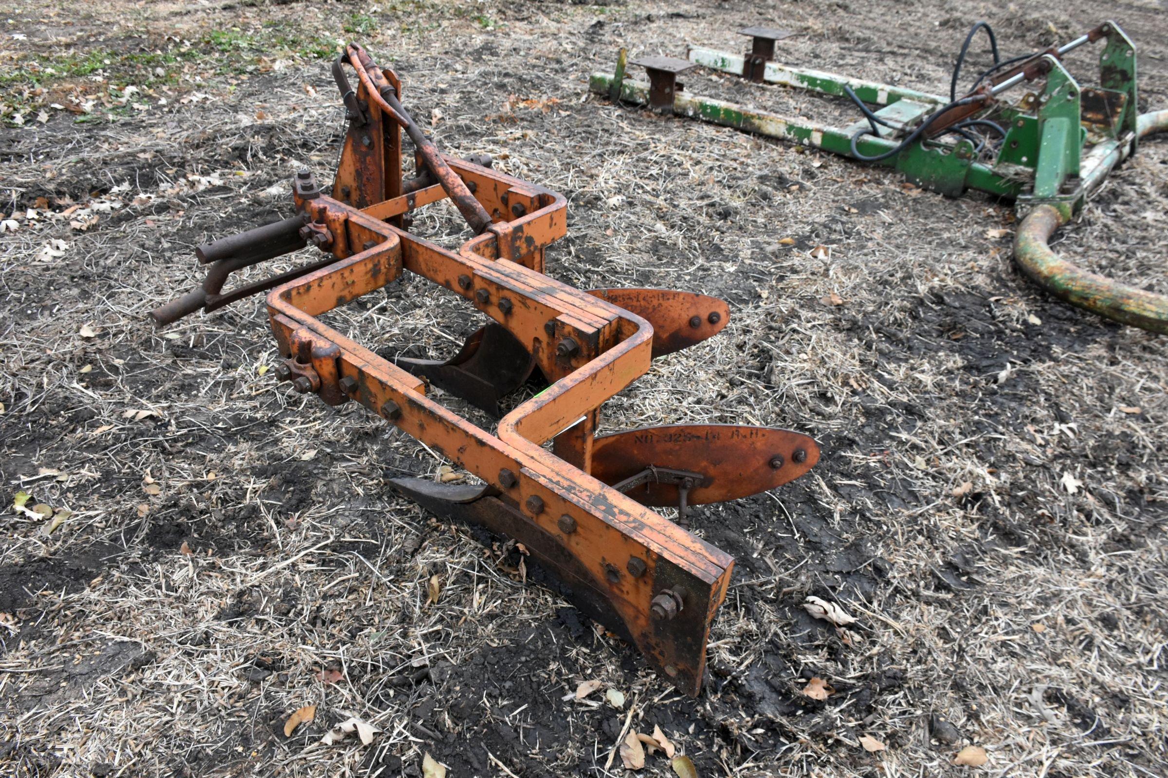 Minneapolis Moline 3 Bottom Plow, 3pt.,