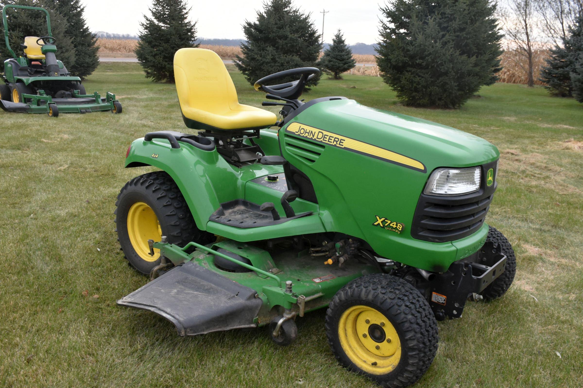 John Deere X748 Ultimate, 4WD, Diesel, 7 Iron 60'' Commercial Deck, Power Steering, Hydraulic Deck L