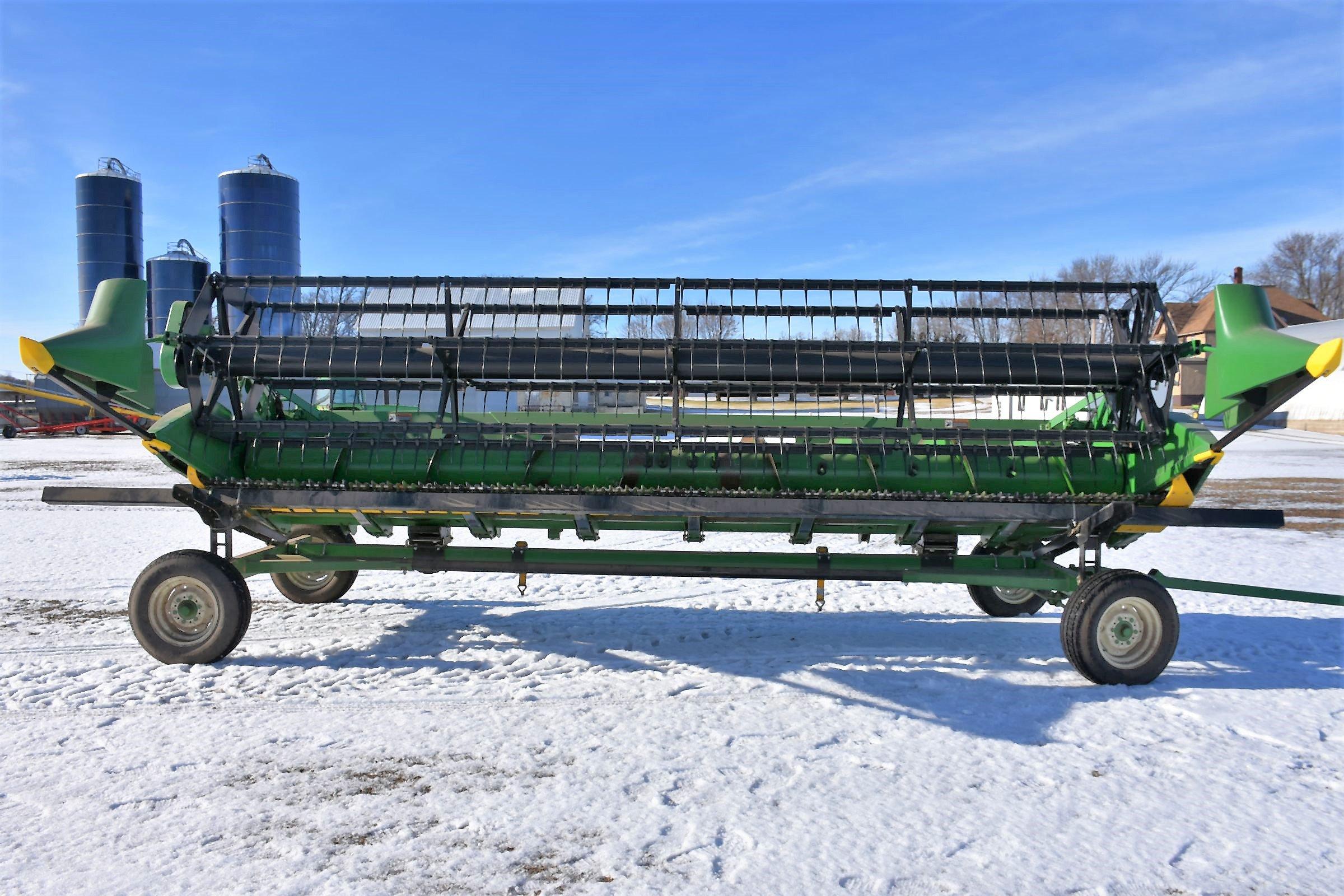 2006 John Deere 620F Hydraflex Bean Head, Full Finger, Poly Skids, Single Point Hookup, SN: 715496