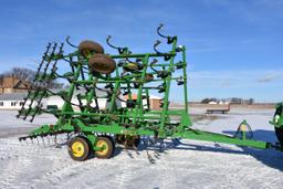 John Deere 980 Field Cultivator, 32.5’, 7.5” Knock-On Sweeps, 3 Bar Harrow, 12’ Main Frame, Sharp, S