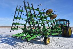 John Deere 980 Field Cultivator, 32.5’, 7.5” Knock-On Sweeps, 3 Bar Harrow, 12’ Main Frame, Sharp, S