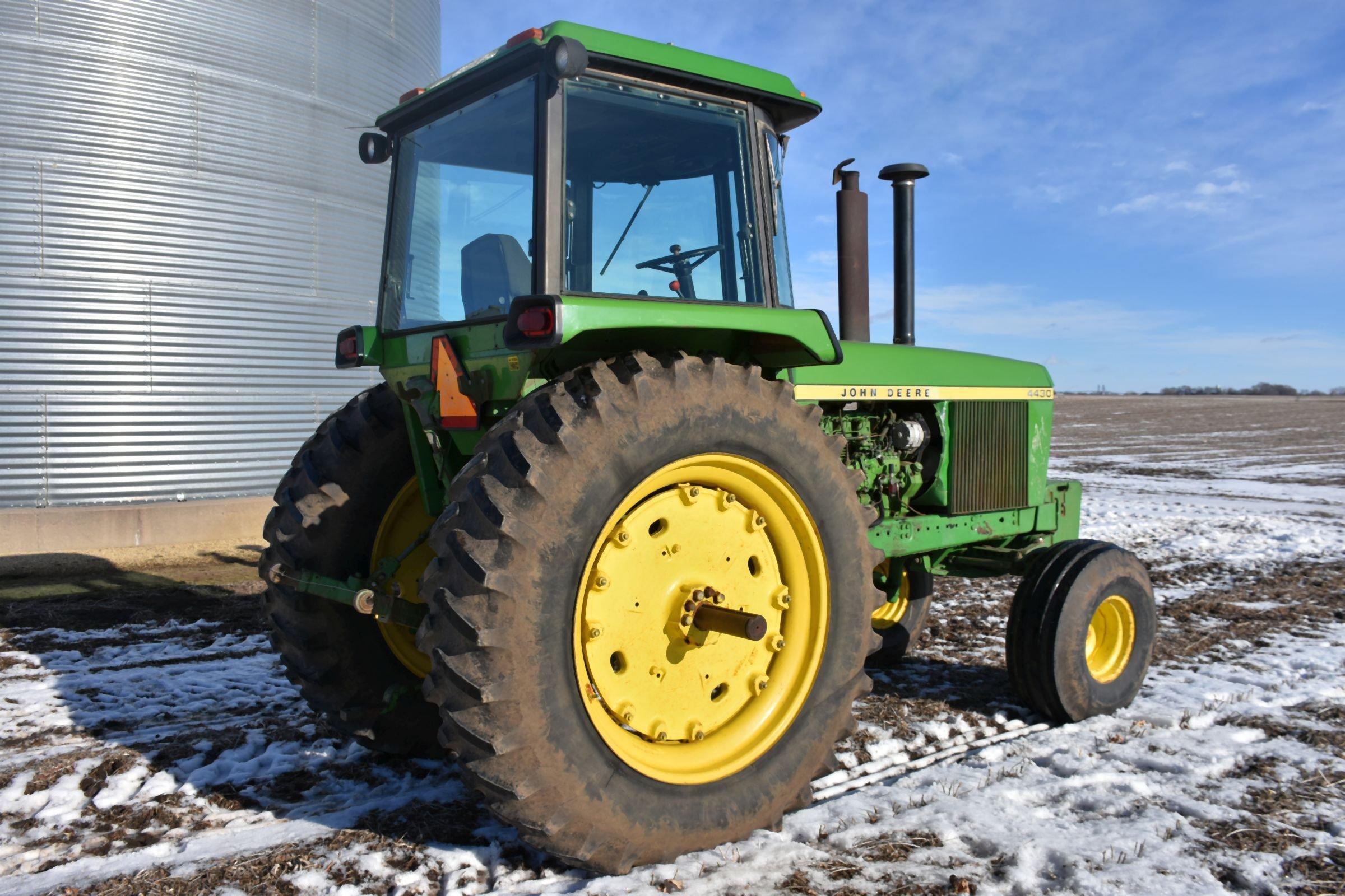 1977 John Deere 4430 2WD Tractor, 8493 Actual hours, CAH, 540/1000PTO, 2 Hydraulics, 10 Front Weight