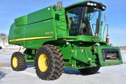 2010 John Deere 9570STS Combine, 1019 Separator Hours, 1649 Engine Hours, Bullet Rotor, Chopper/Spre