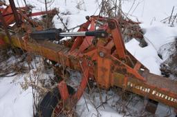 Nobel 6 Row 60” Pumpkin Cultivator, Hydraulic Wing Fold