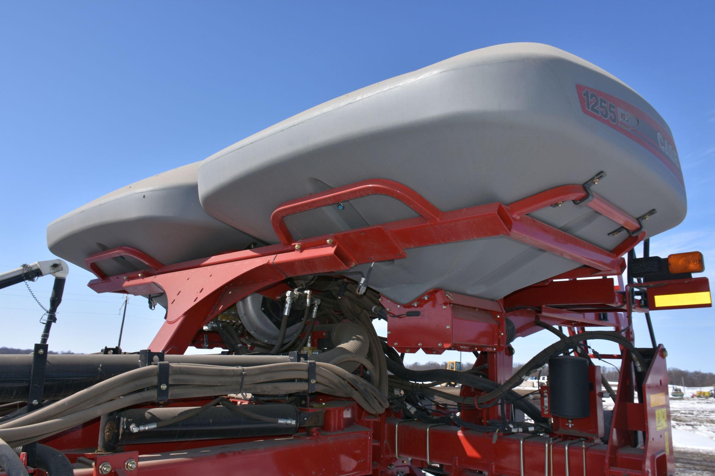 2015 Case IH 1255 Planter, 16 Row 30’’, Center