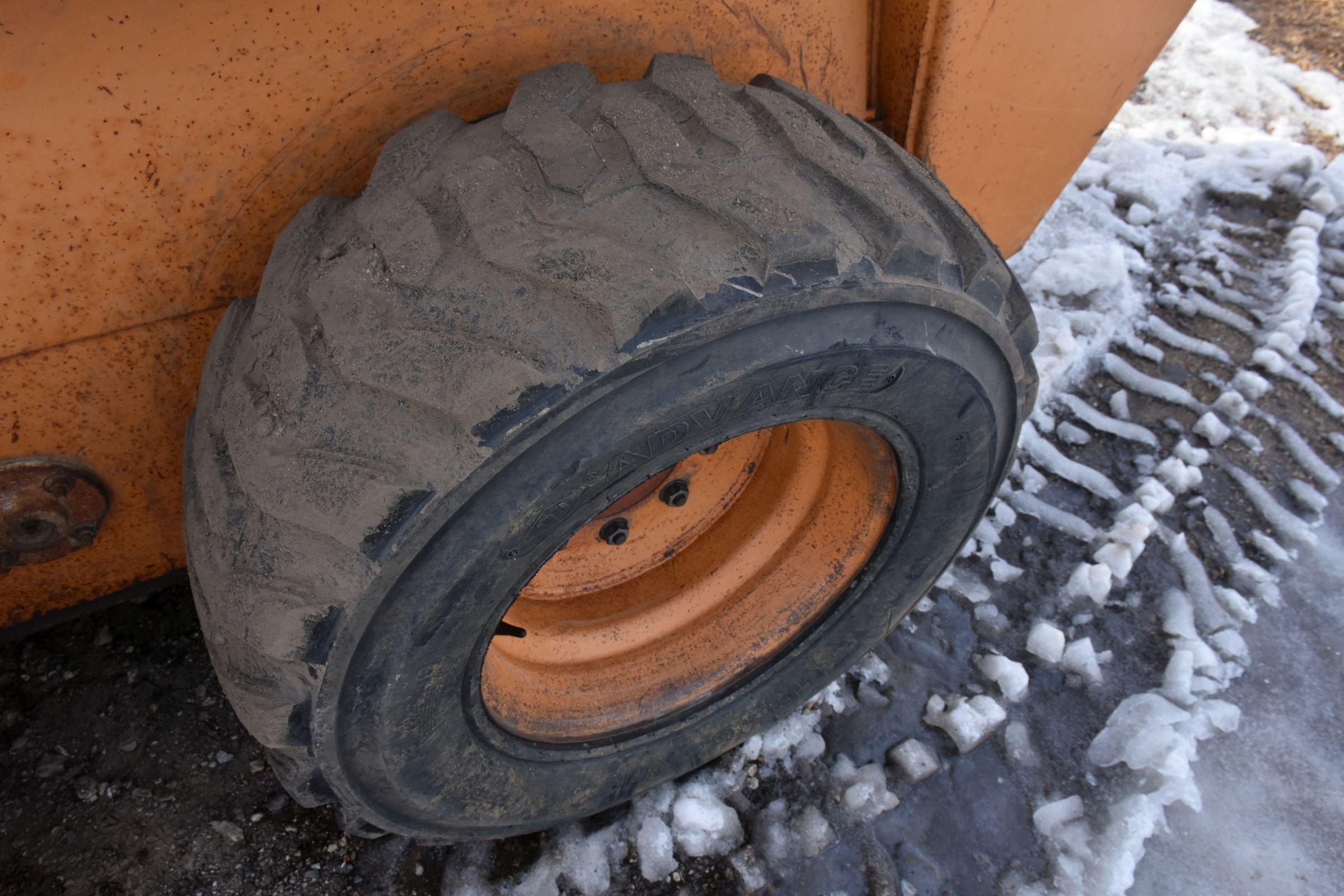 Case 1845C Skidloader, Diesel, Enclosed Cab, Aux