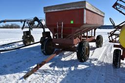 M&W Little Red Wagon 400 Bushel Gravity Flow Wago