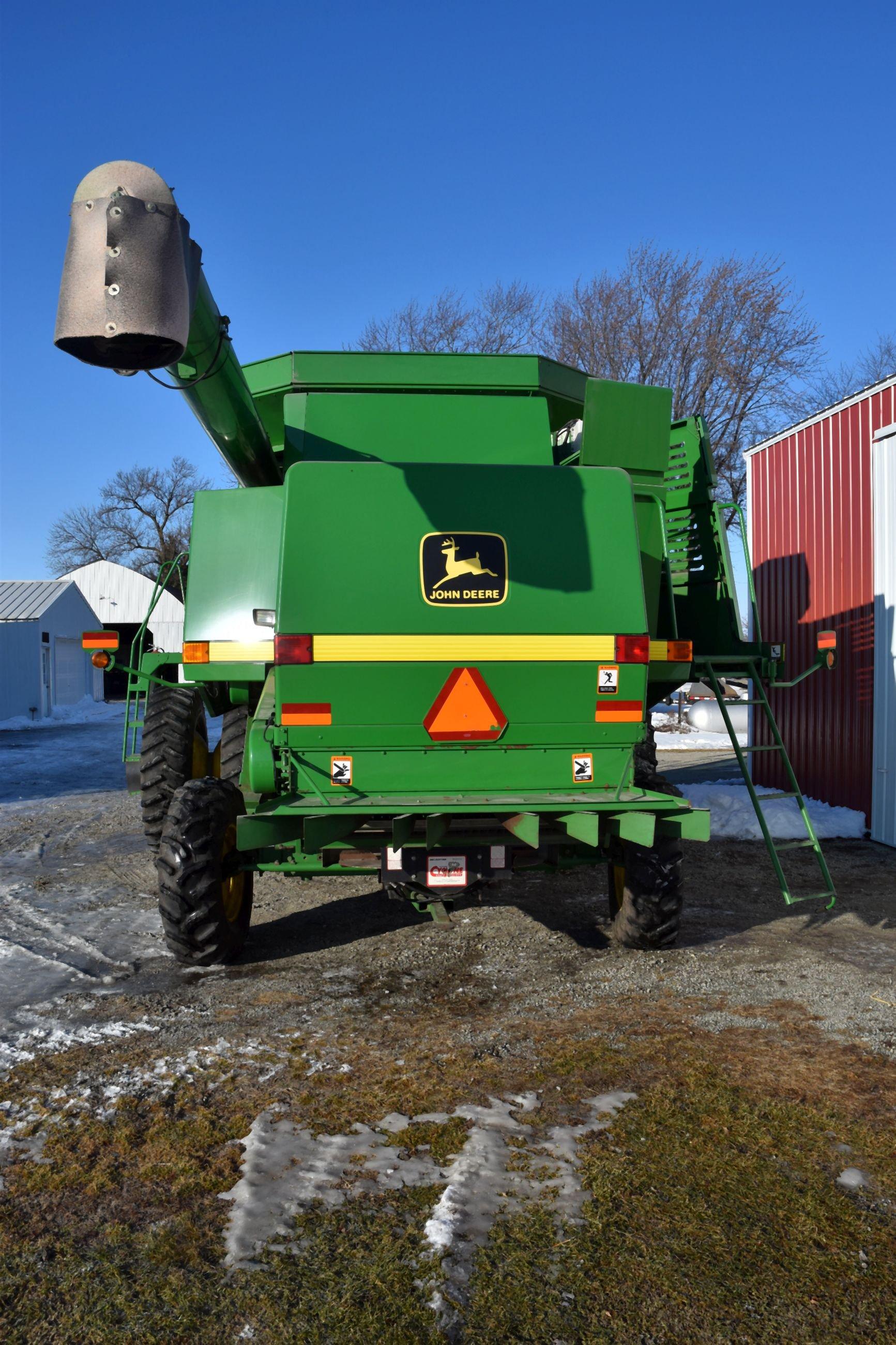 1999 John Deere 9610 Maximizer Combine, 18.4x38 Duals At 70%, 4266 Engine Hours, 2768 Separator Hour