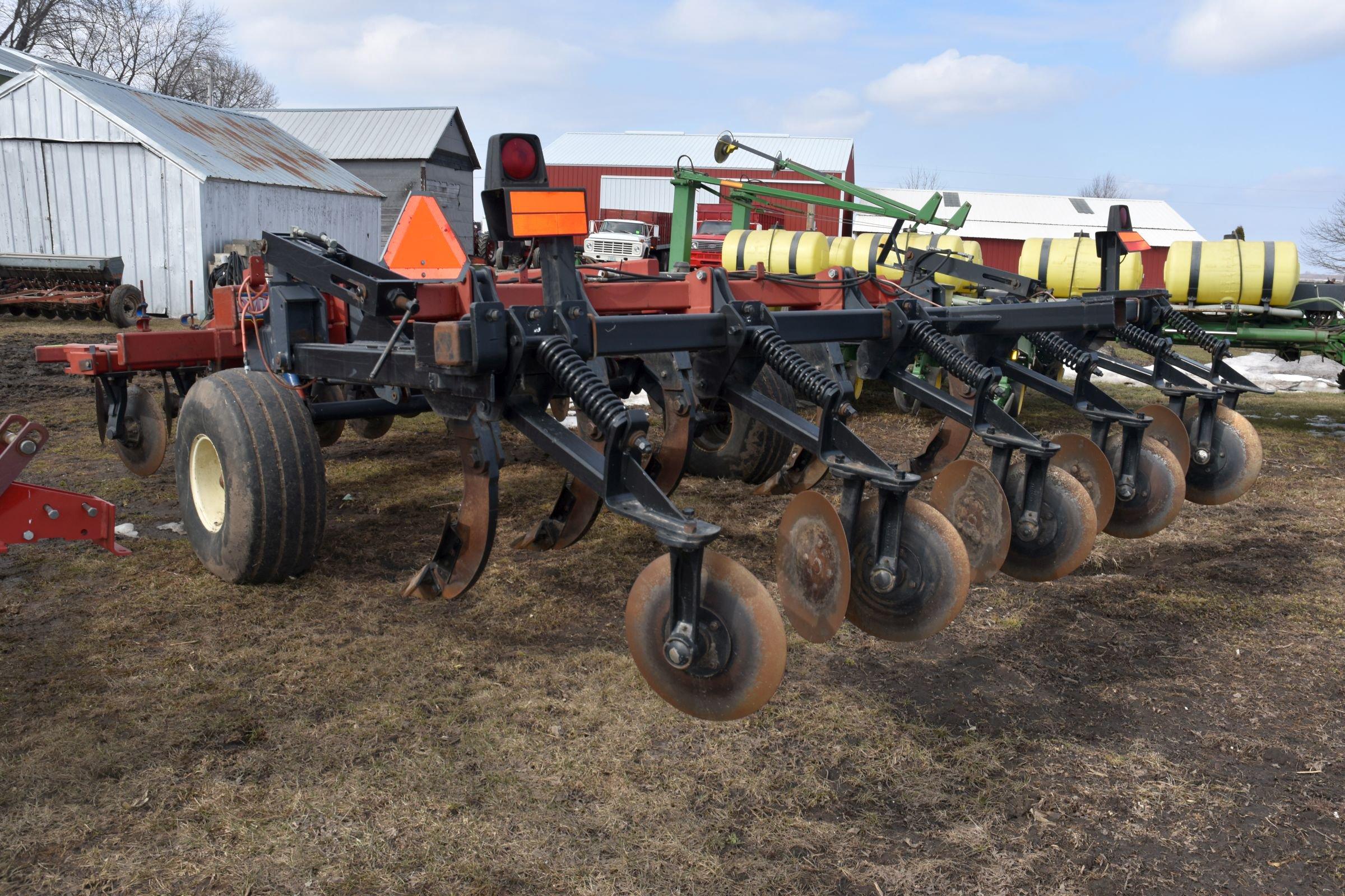 Case IH DMI 730B Made To 530B Ripper, 5 Shank Ripper, Double Disk Front, Rear Disk Levelers, 16.5x16