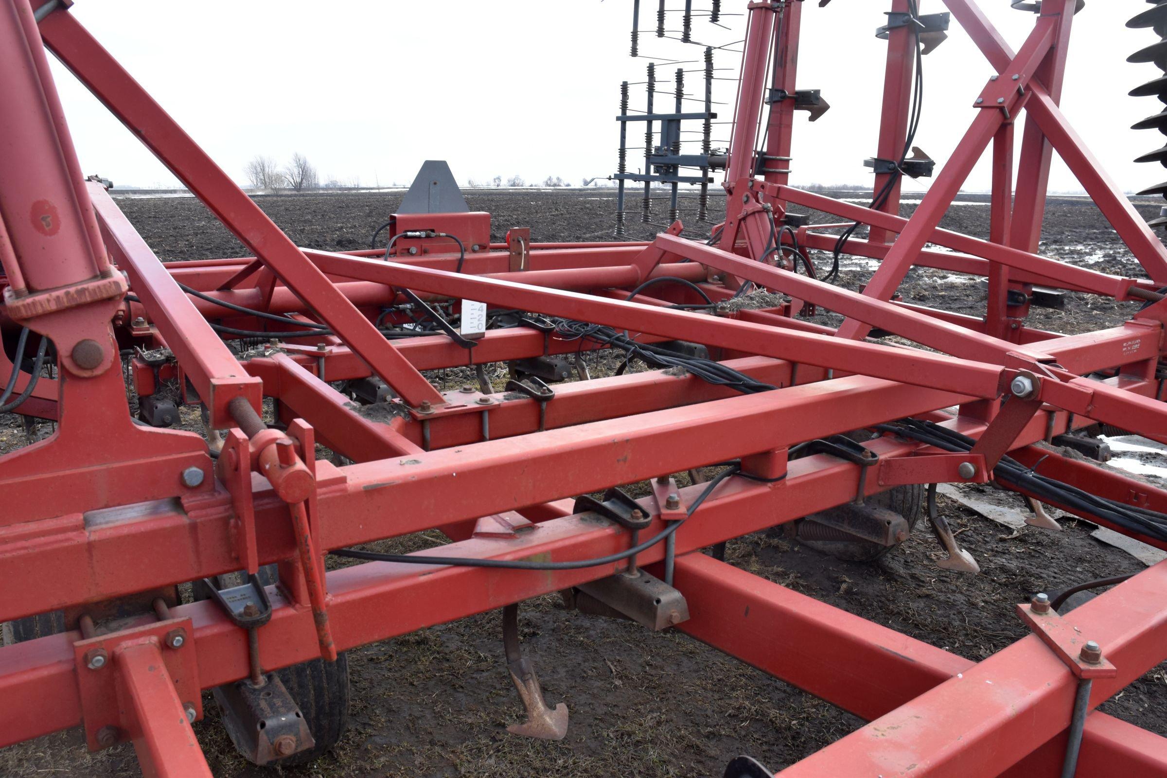 Case IH 4300 Field Cultivator, 38.5’, 4 Bar Harrow, Walking Tandems, Hitch Has Been Welded