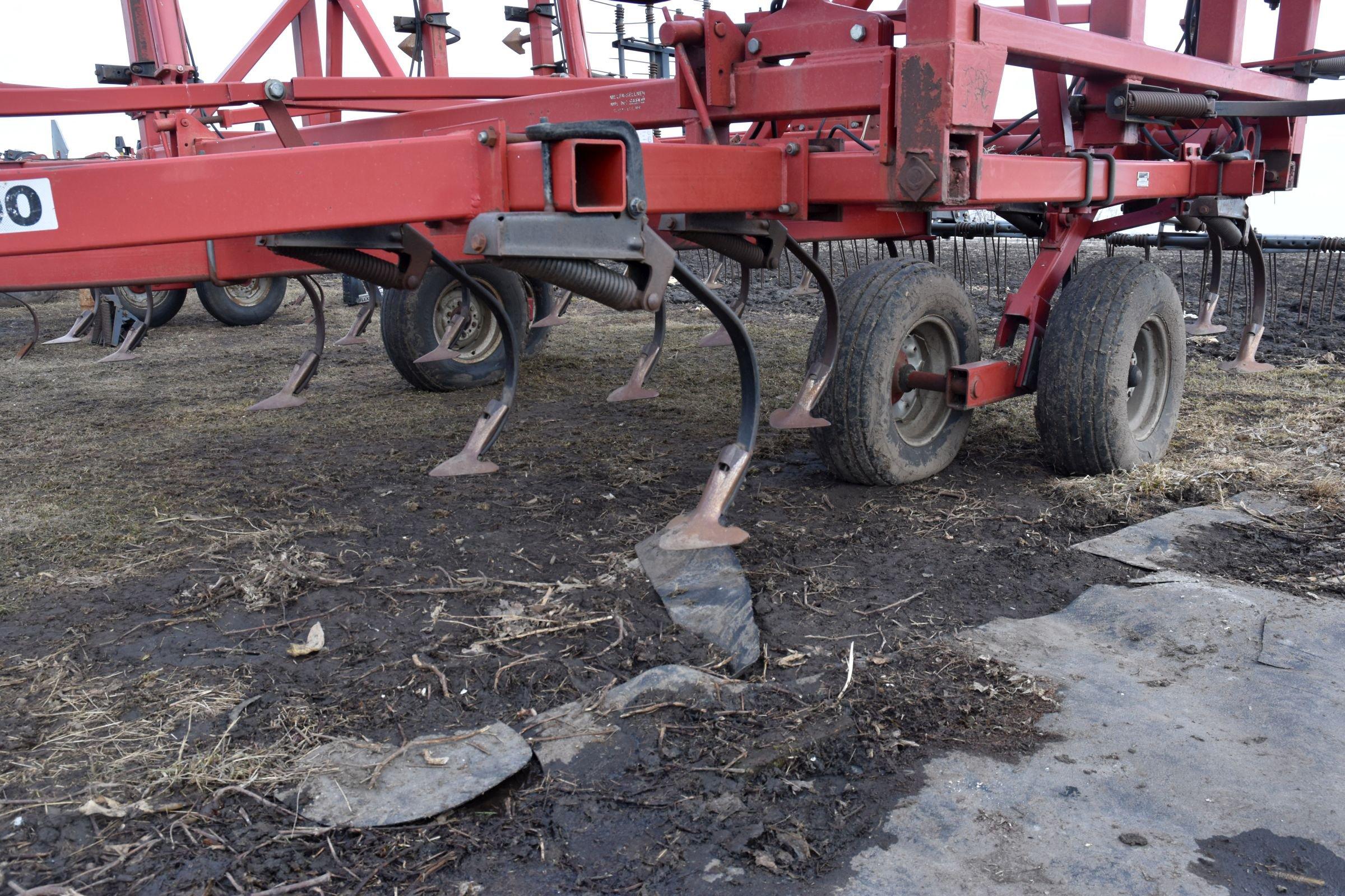 Case IH 4300 Field Cultivator, 38.5’, 4 Bar Harrow, Walking Tandems, Hitch Has Been Welded