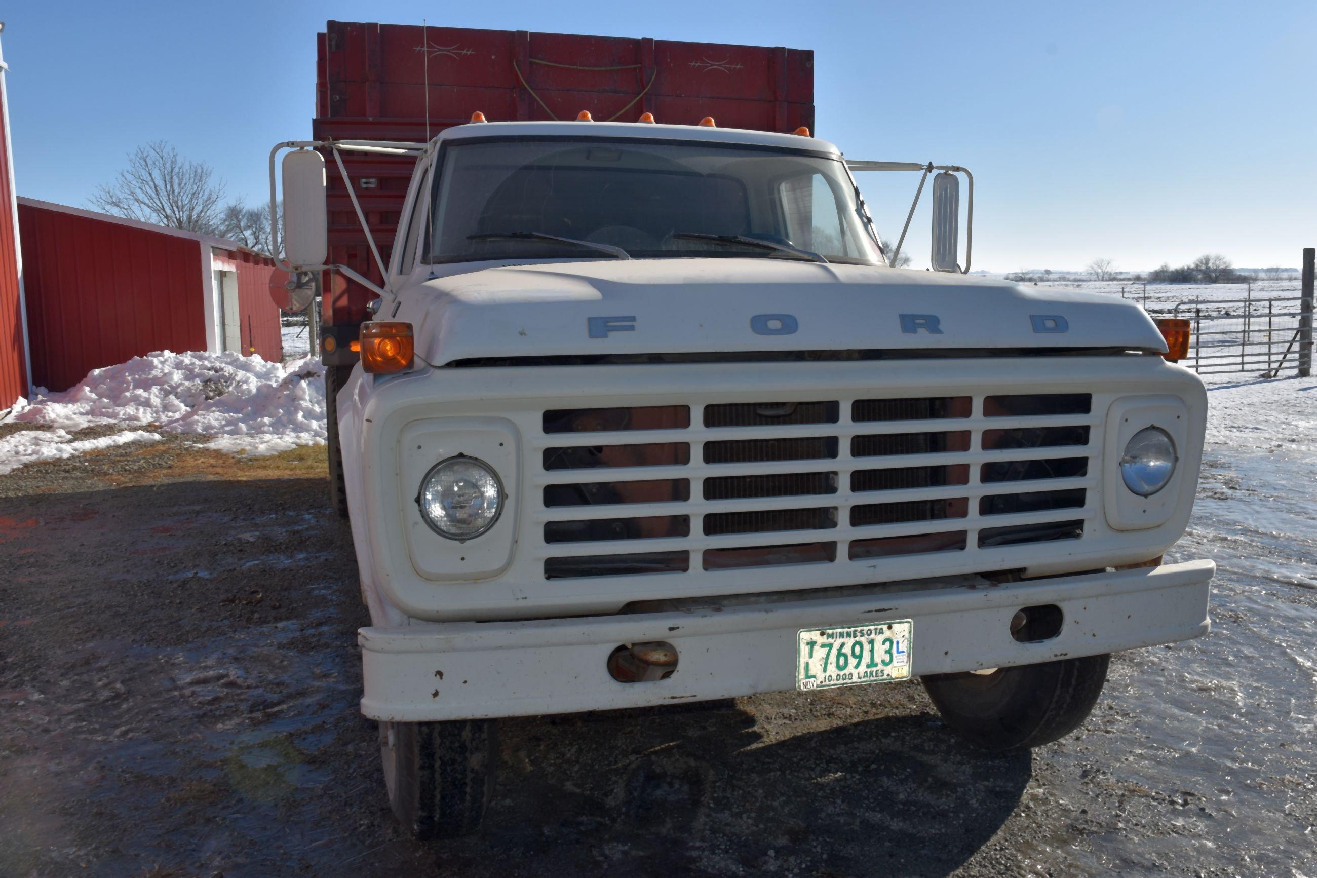 1974 Ford F700 Tandem Axle Grain Truck, 361 V8 Heavy Duty Gas, 5x2 Speed Transmission, 18’ Steel Box