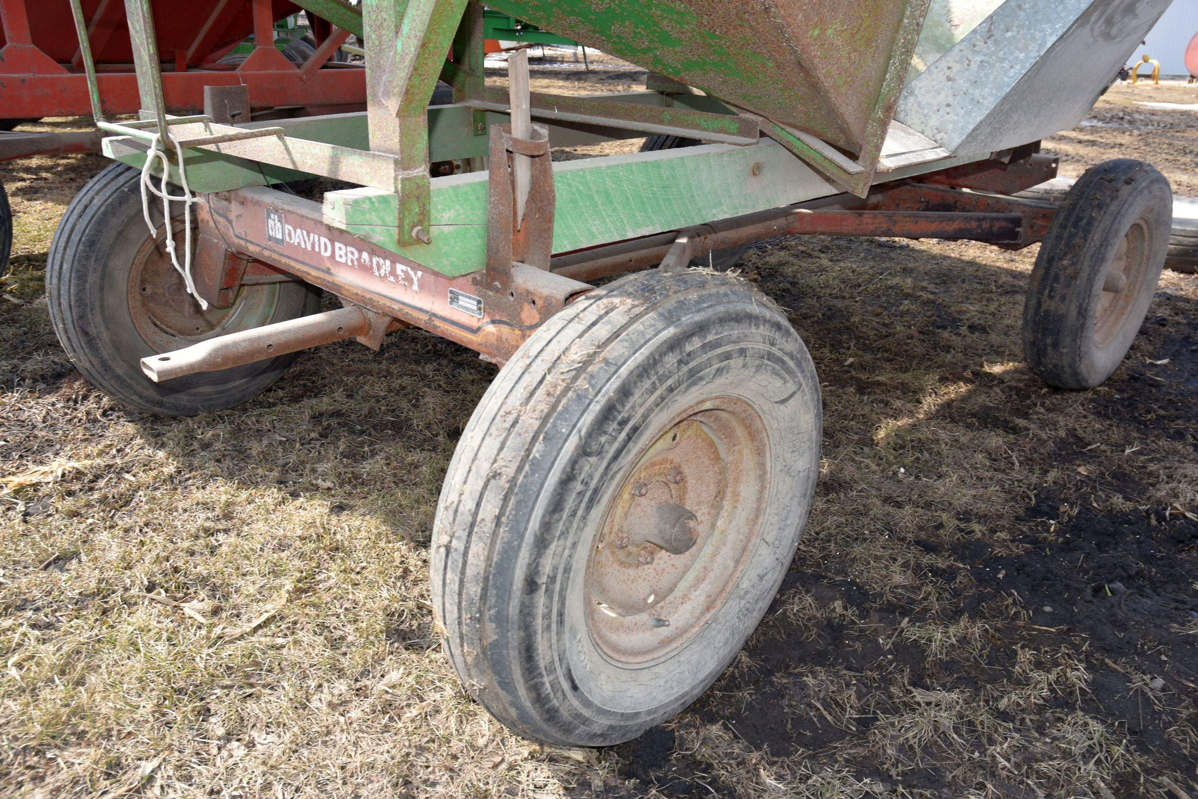 Parker 250 Bushel Gravity Flow Wagon With 8 Ton Running Gear