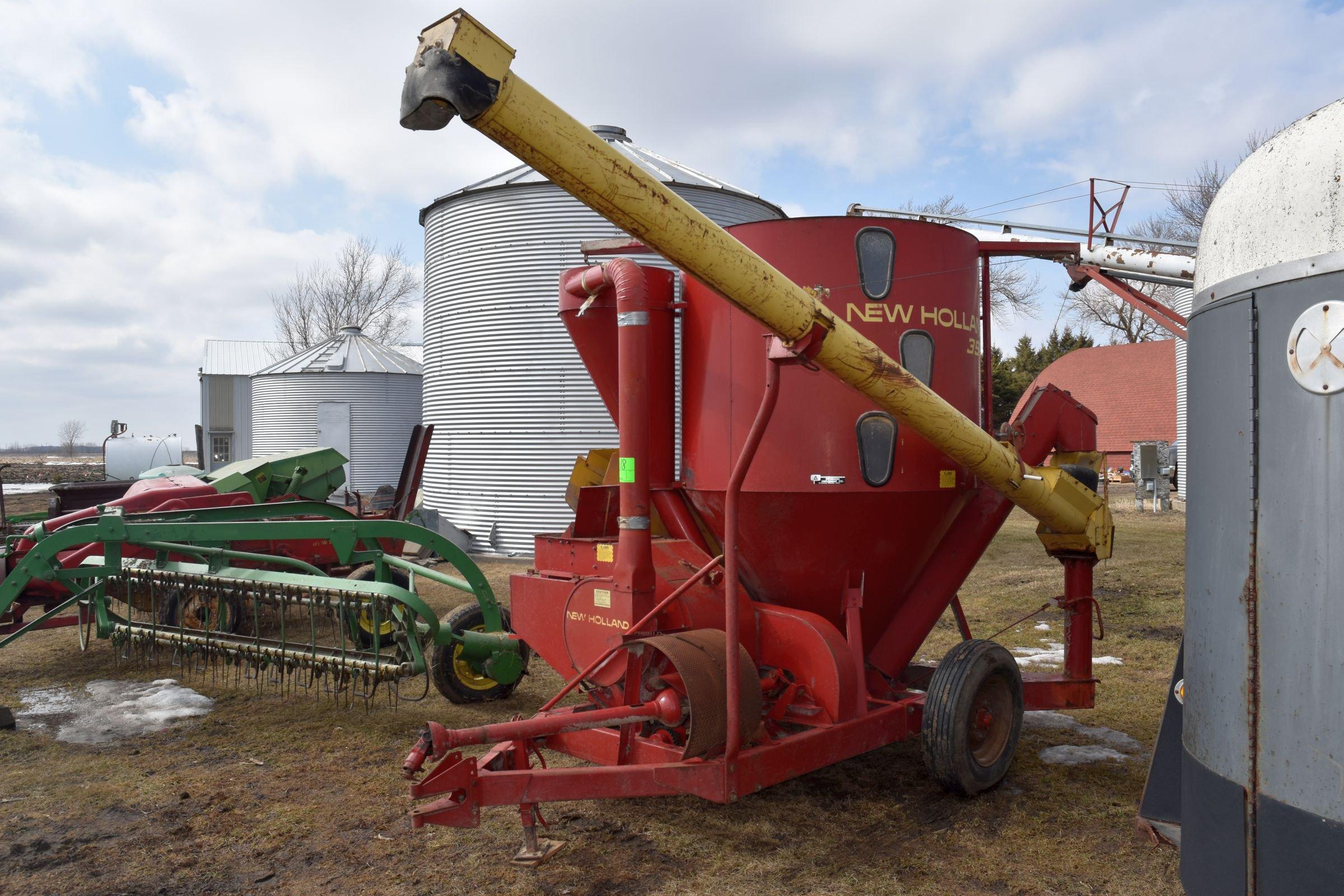 New Holland 352 Mixer Mill, Extra Screens, Magnet, 540PTO, Good Condition