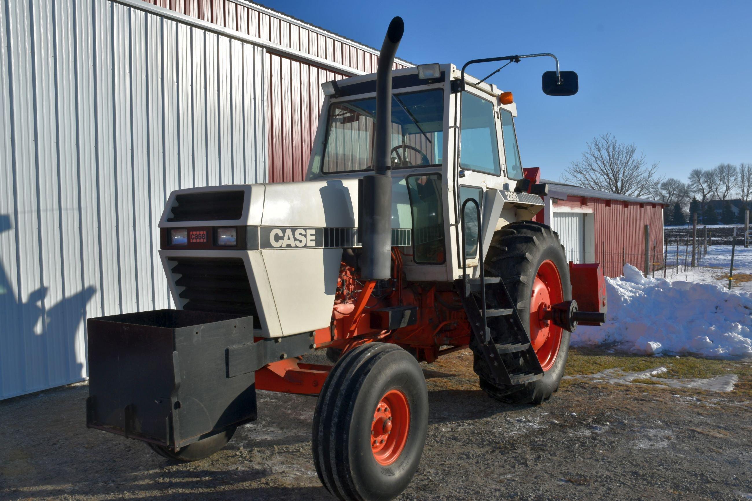 Case 2290 2WD Tractor, 6156 Hours, 18.4x38 Axle Duals, Rock Box, 3pt., 540PTO, 2 Hydraulics, Cab, Ai