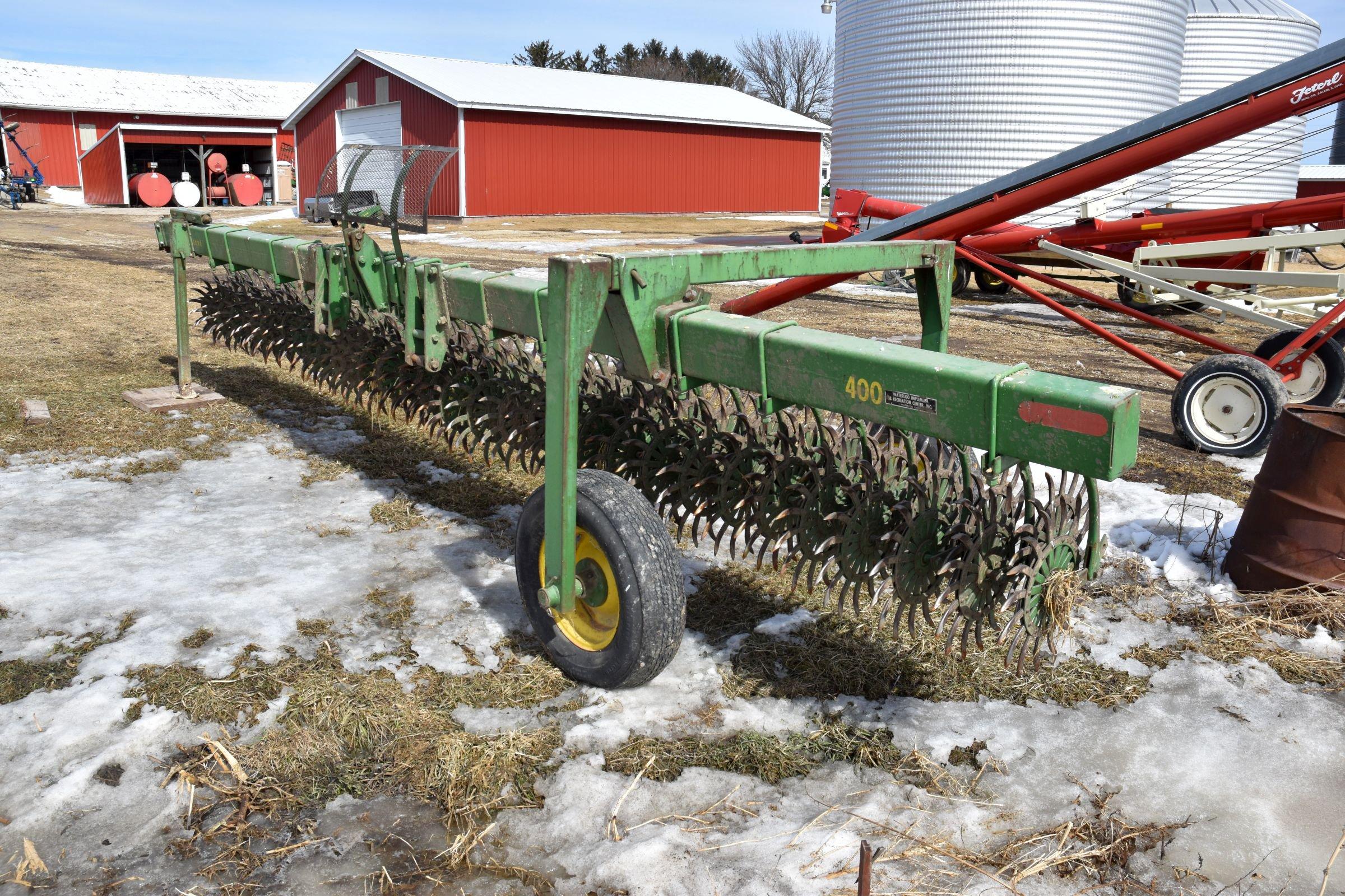 John Deere 400 Rotary Hoe, 20’, End Transport