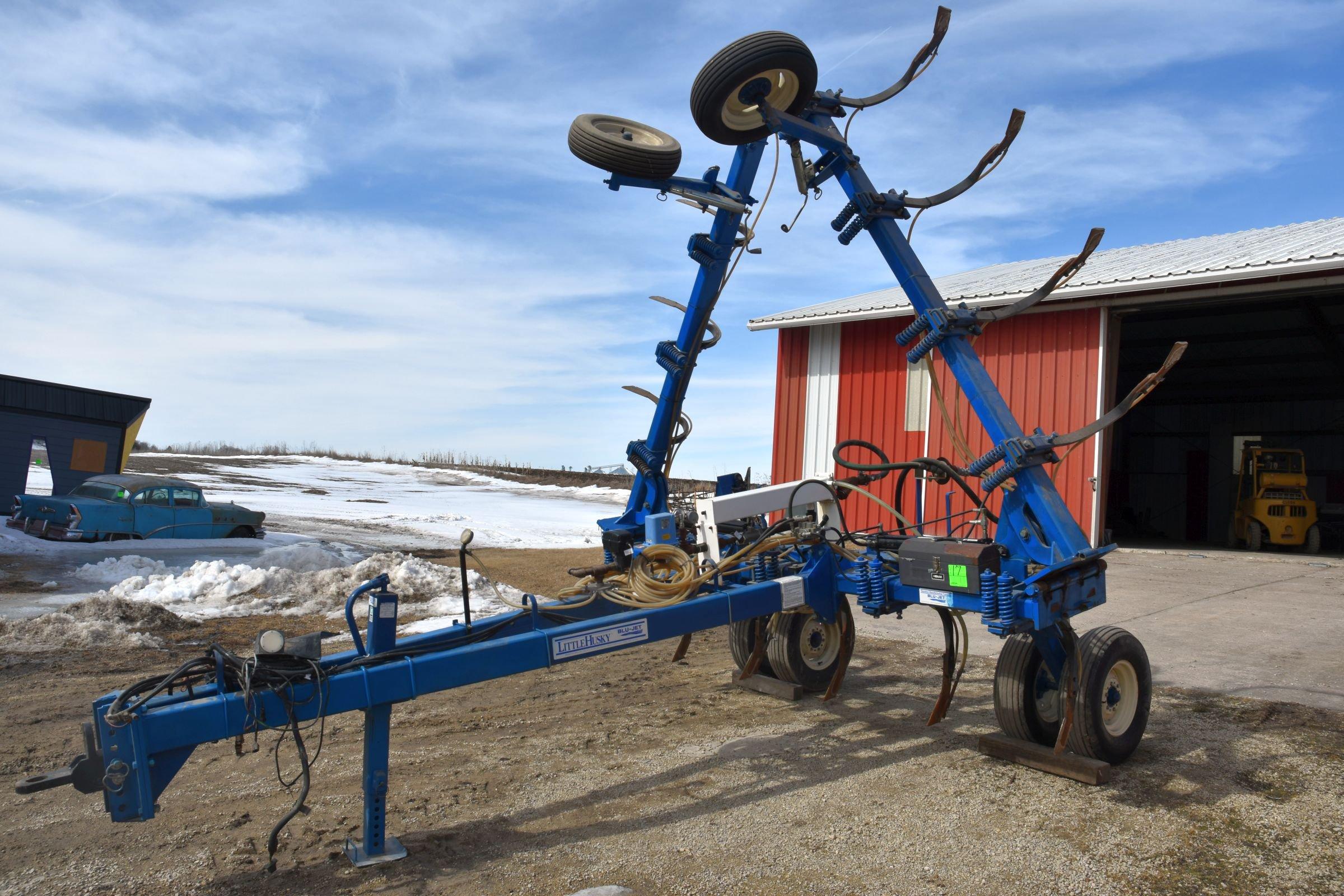 Blue Jet Little Huskey 30’ 11 Shank Anhydrous Pull Type Applicator, NH# Super Cooler, Radar, Very Go