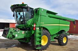 2012 John Deere S660 Combine, 804 Separator Hours, 1233 Engine Hours, 800/70R32 Tires At 95%, Green