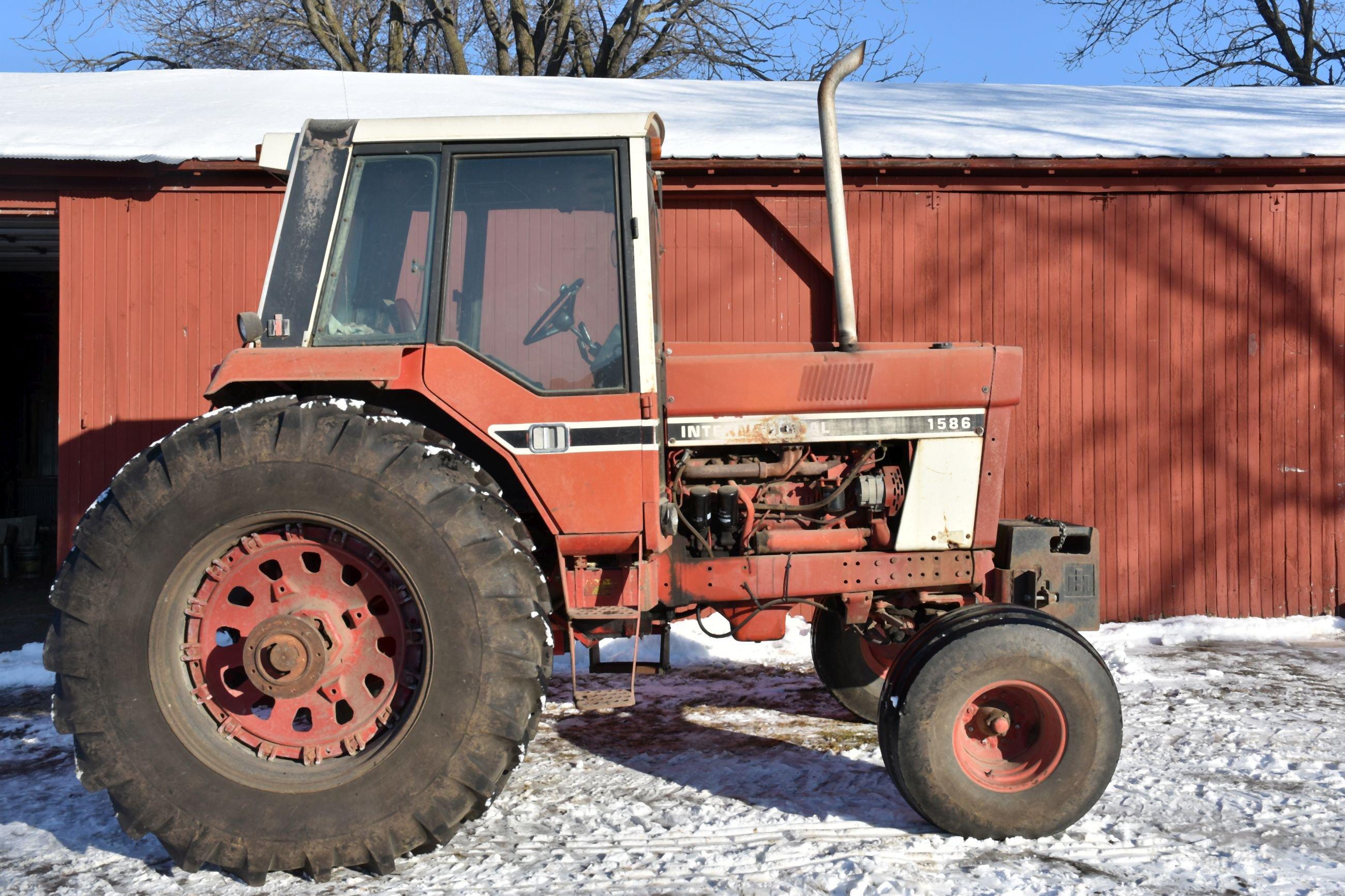 International 1586 Tractor, Cab, 3267 Hours Showing/ Actual Hours Are Unknown, 1000PTO, 3pt., 2 Hydr