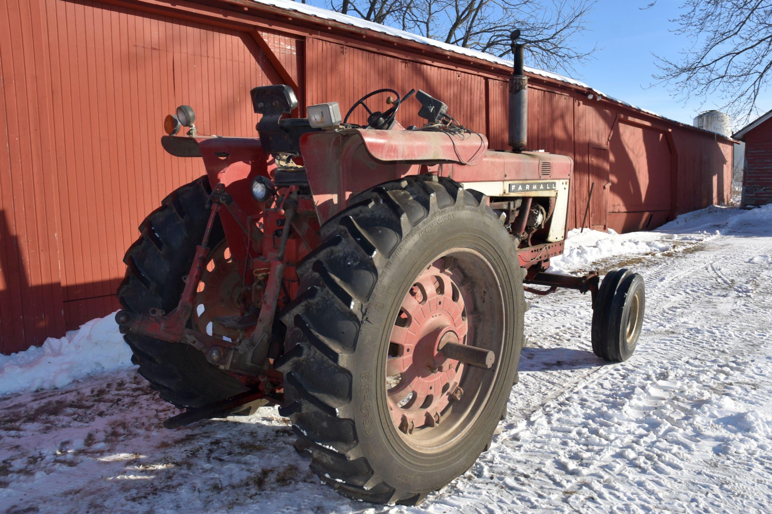 Farmall 706 Gas Tractor, Open Station, Fenders, 8513 Hours, 3pt., 2 Hydraulics, 540/1000PTO, Good TA