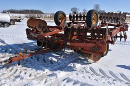 Kewanee 1020 Tandem Disk 18.5’, Hydraulic Flat Flod Wings