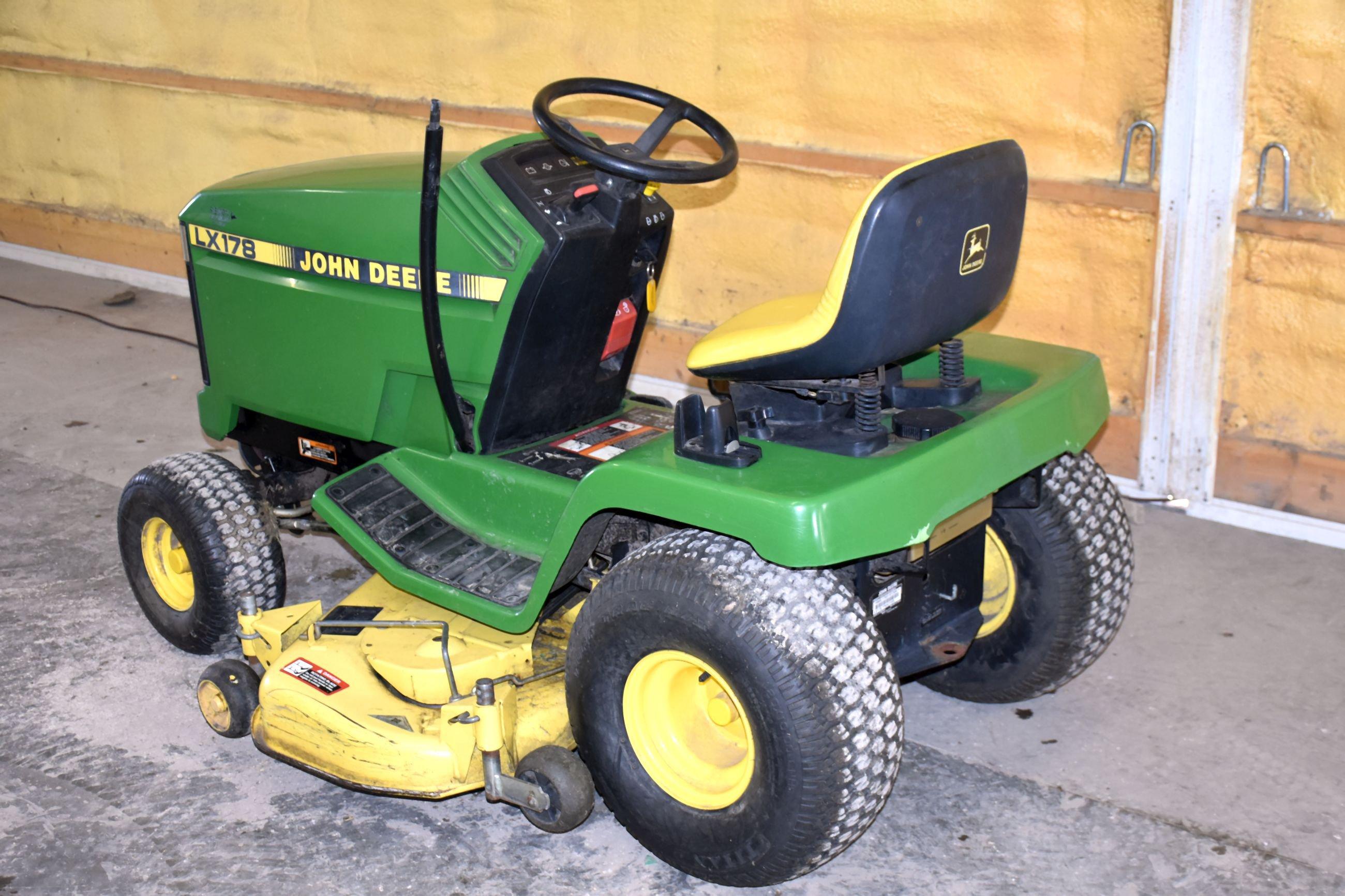 John Deere LX178 Garden Tractor, 48” Deck, Hydro., 15hp