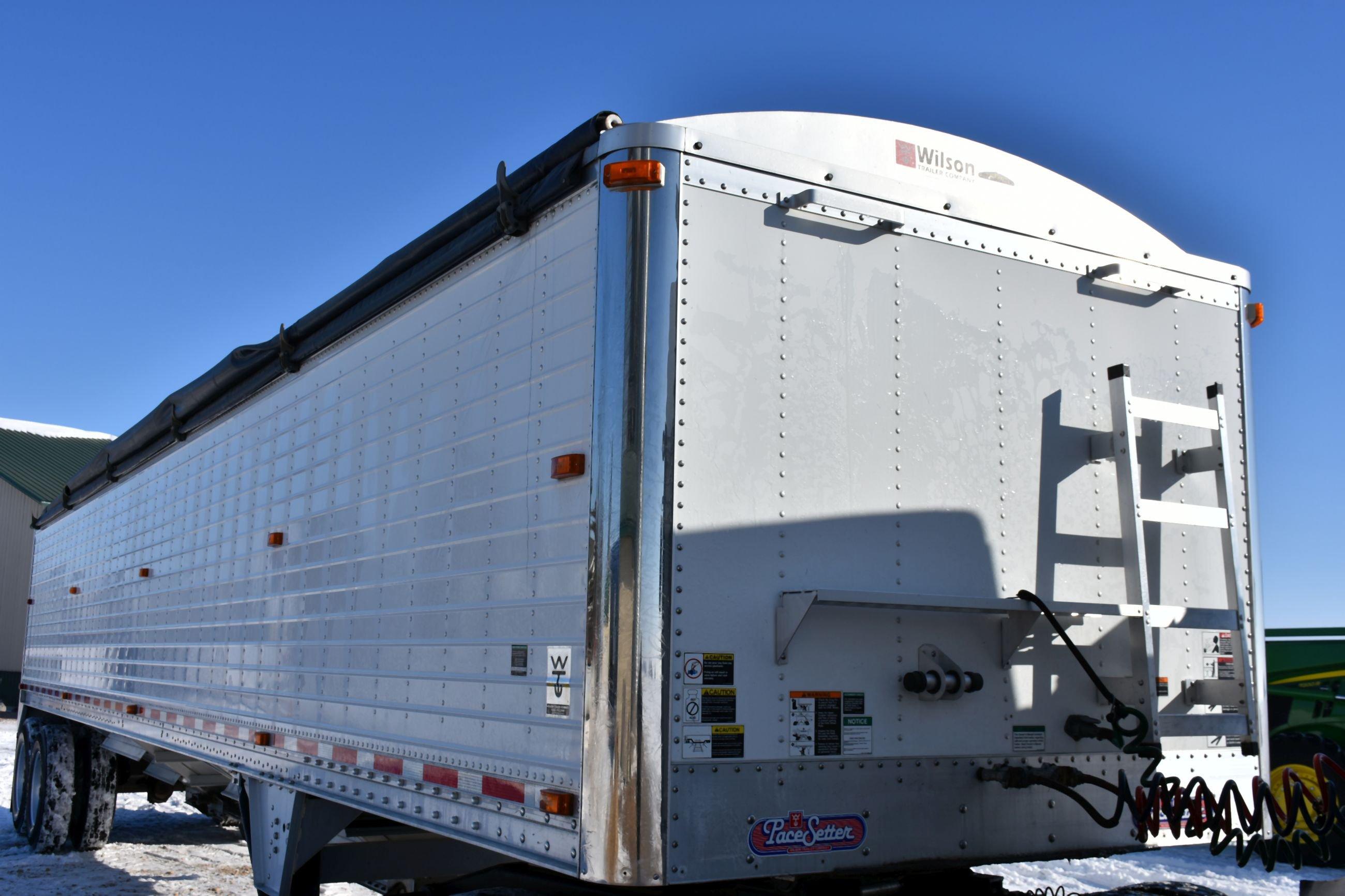 2009 Wilson Pacesetter, DWH-500 Grain Hopper Trailer, Air Scale, Air Ride, Aluminum Wheels, 24.5 Rub