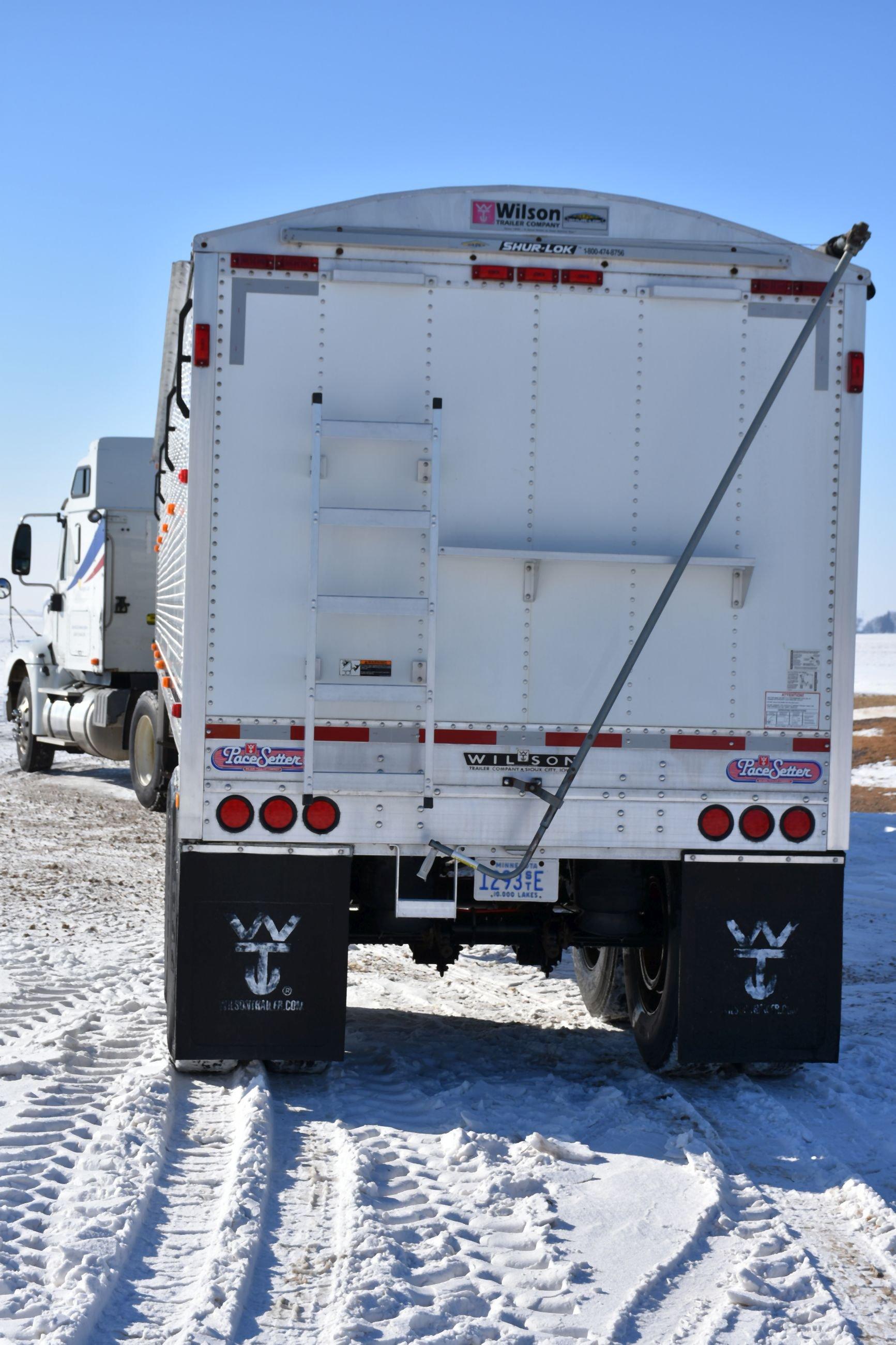 2009 Wilson Pacesetter, DWH-500 Grain Hopper Trailer, Air Scale, Air Ride, Aluminum Wheels, 24.5 Rub