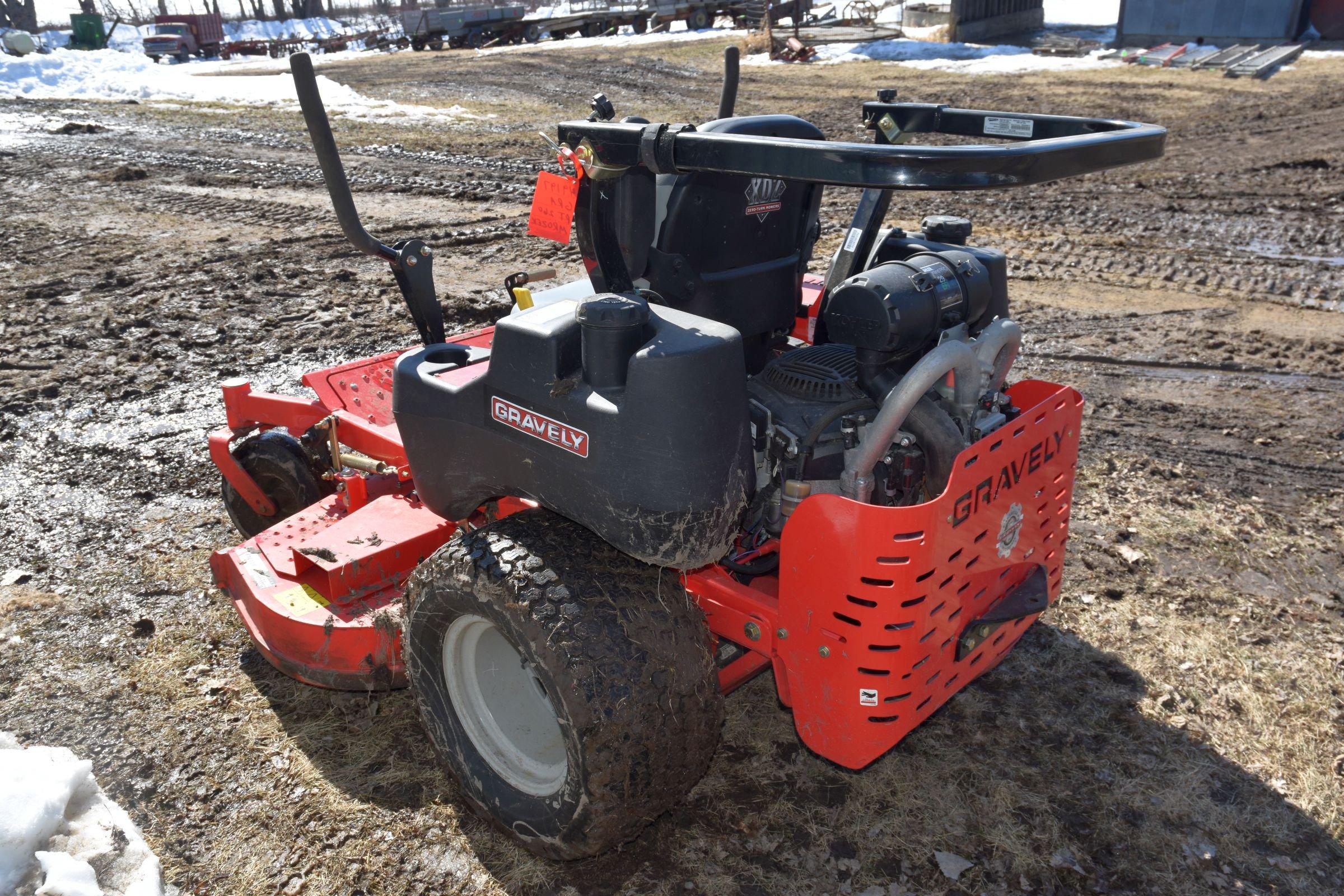 Gravely Pro-Turn 260 Commercial Zero Turn Mower, 60” Deck, 29HP Engine, 130 Hours