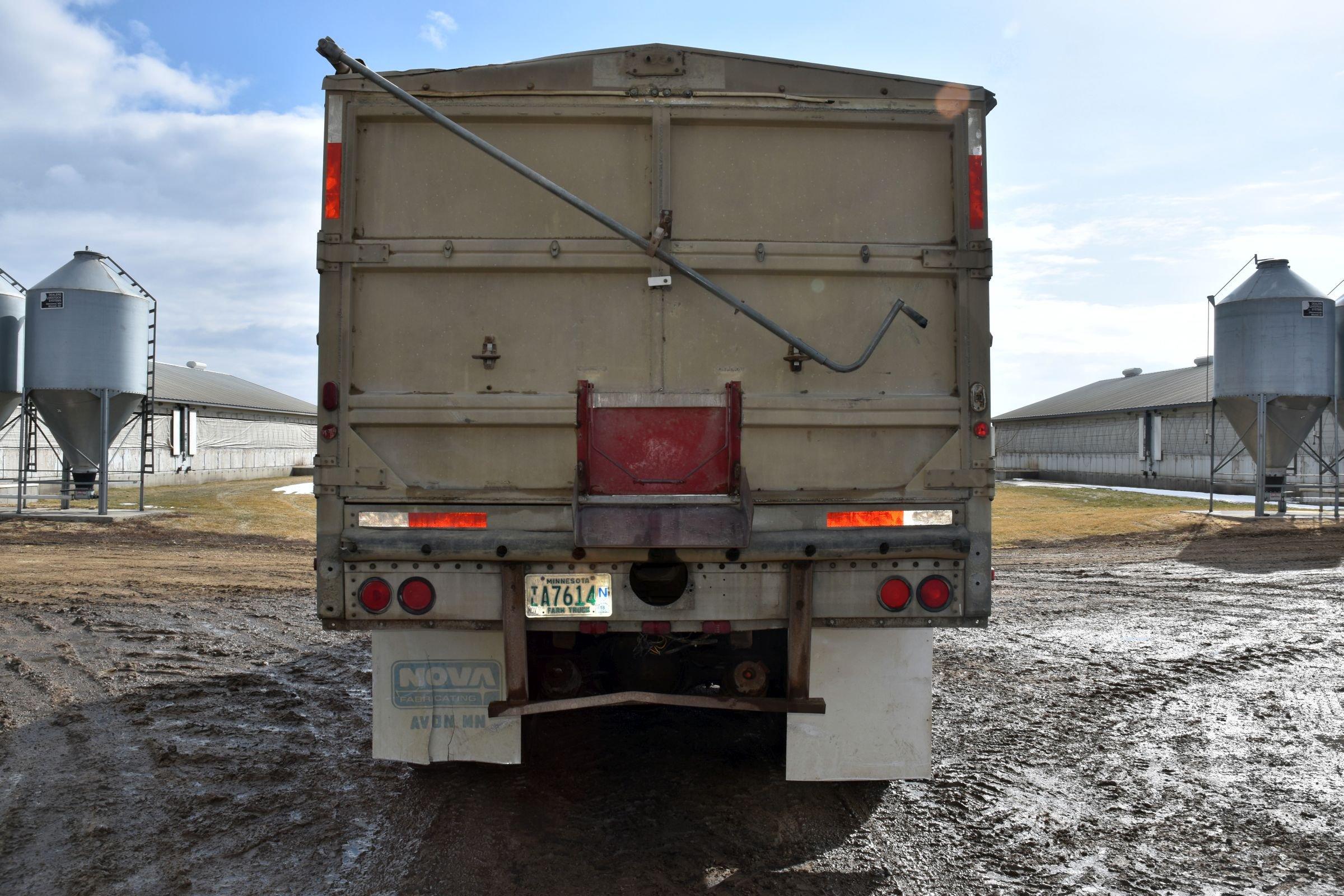 1984 GMC Brigadier Grain Truck, Detroit Diesel, 563,445 Miles, 19.5’ Aluminum Box & Hoist, 8 Speed,