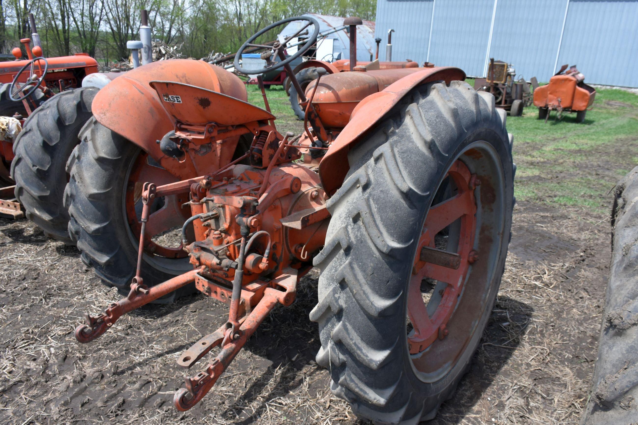 1951 Case Model SC Tractor, Narrow Front, Fenders, Eagle Hitch, Running Condition, Engine Block Is C