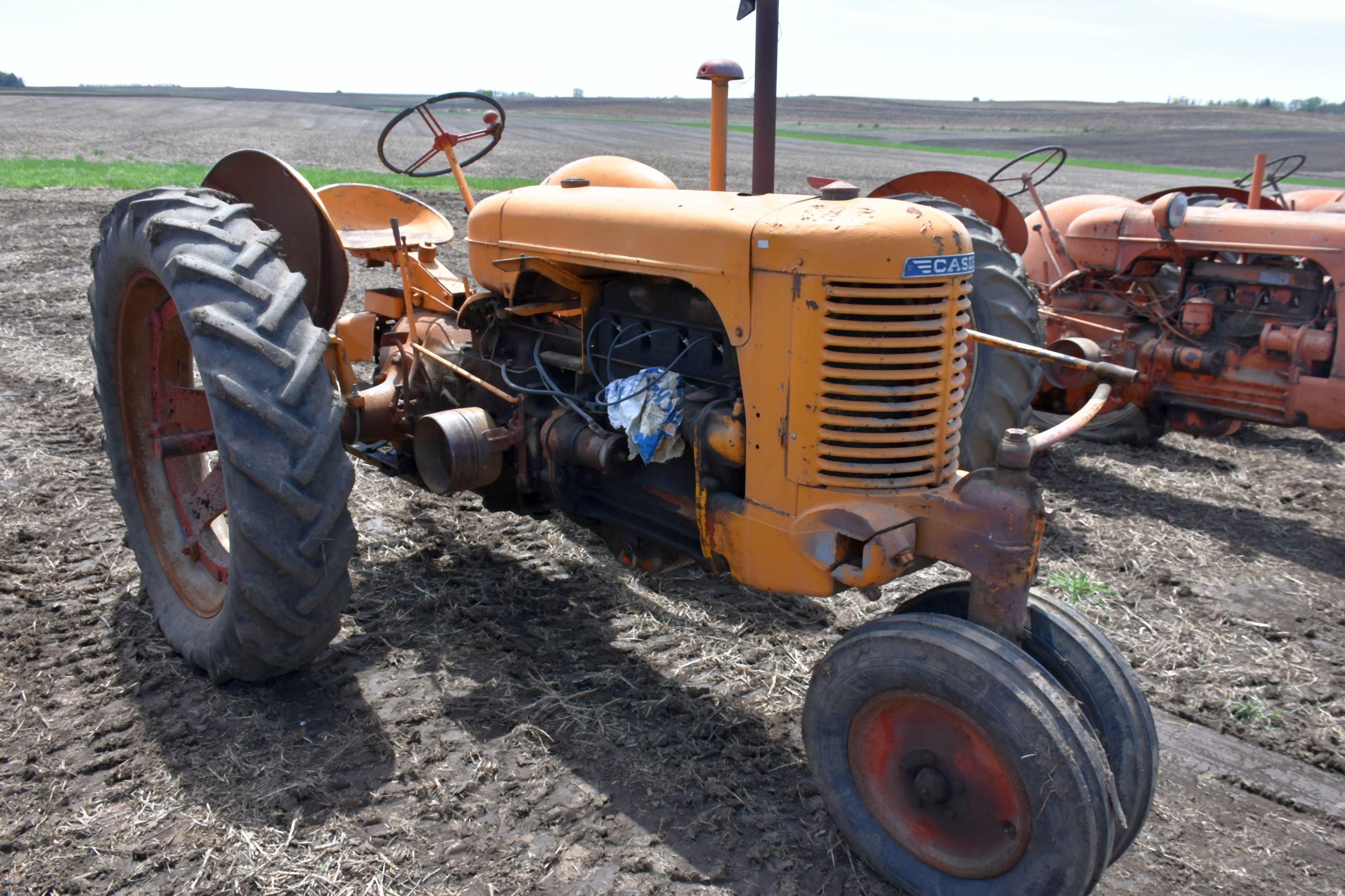 1942 Case SC Tractor, Narrow Front, Fenders, In Running Condition, Needs Fuel System Cleaned Out, SN