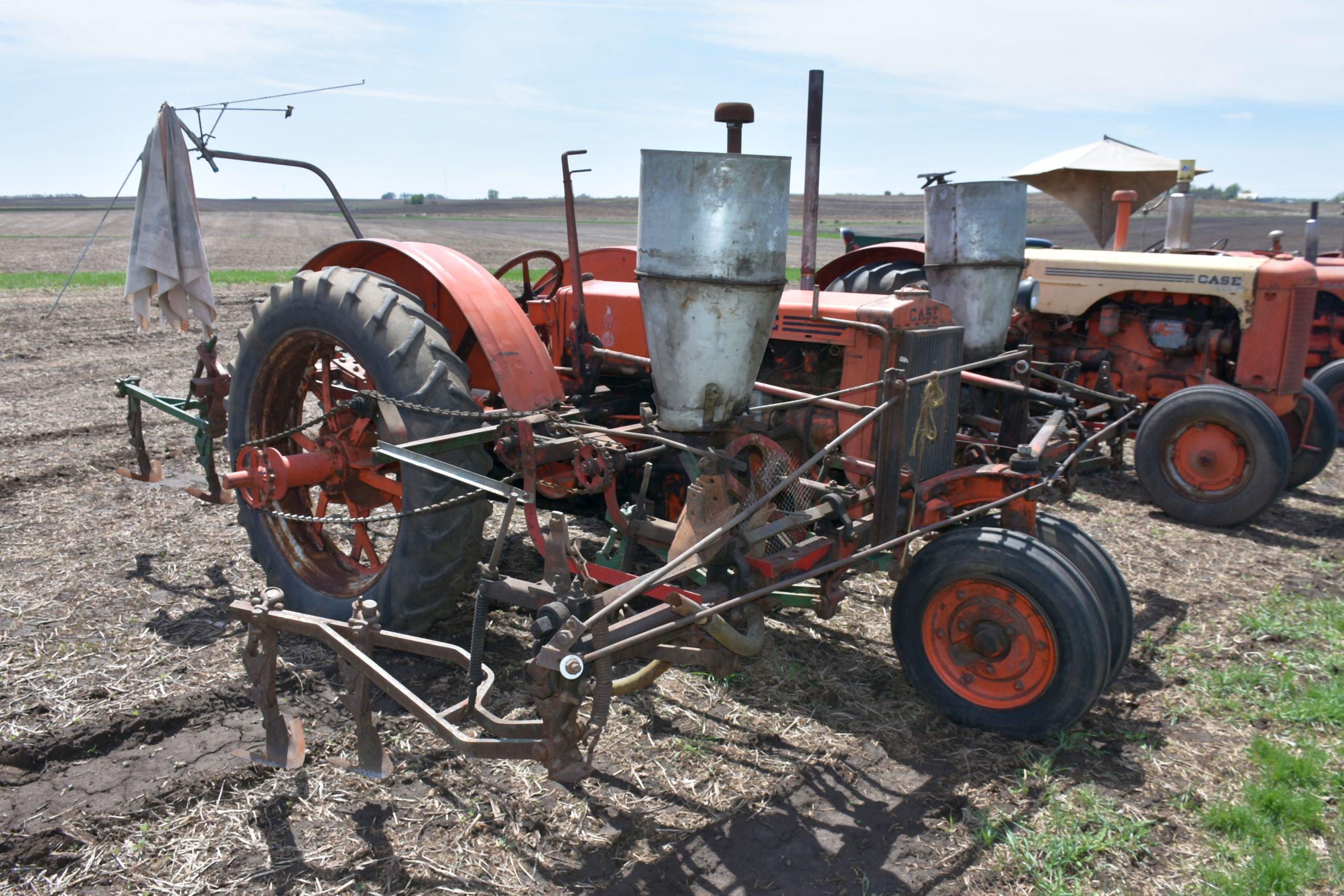 Case CC Tractor, With Mounted Culivator And Fertilizer Attachment, Narrow Front, Fenders, Motor Free